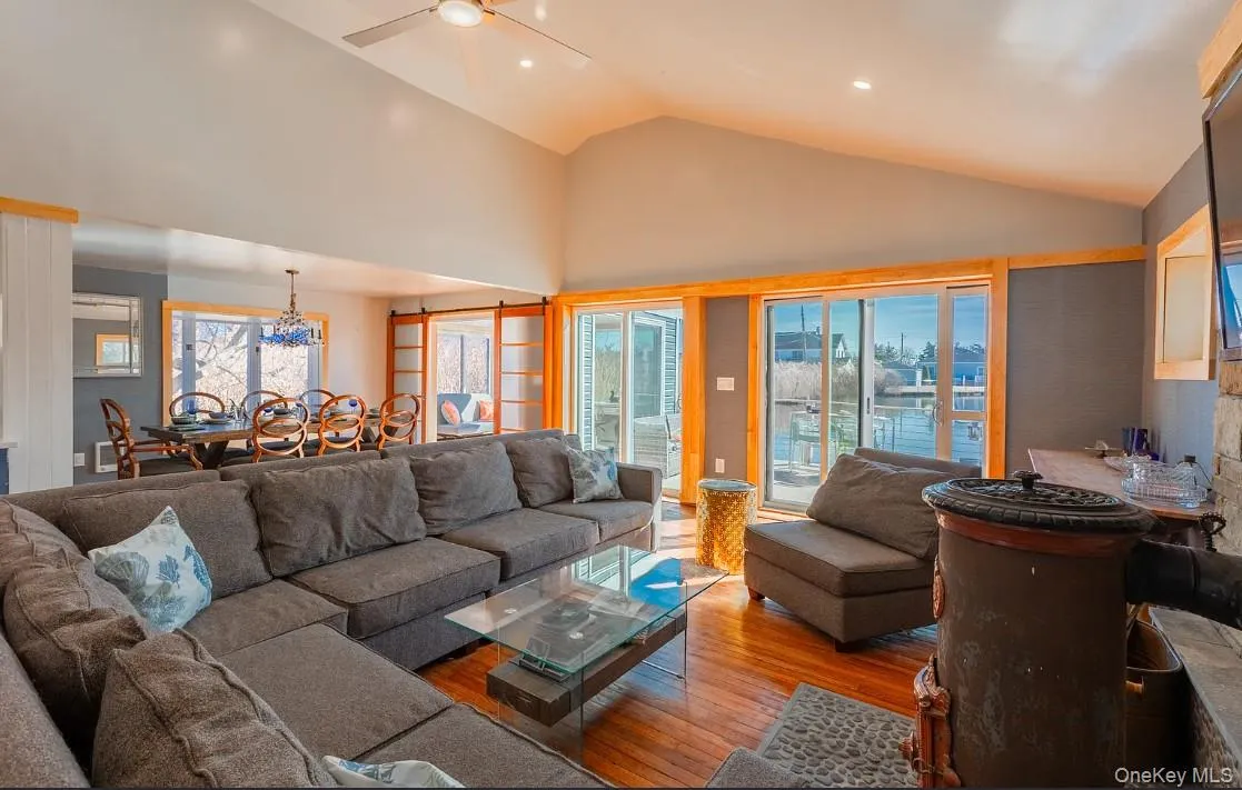 91 Penataquit Avenue, Islip, NY, 4 Bedrooms Bedrooms, 7 Rooms Rooms,2 BathroomsBathrooms,Residential Lease,For Rent,Penataquit,0,1026655 91 Penataquit Avenue, Islip, NY, 4 Bedrooms Bedrooms, 7 Rooms Rooms,2 BathroomsBathrooms,Residential Lease,For Rent,Penataquit,0,1026655