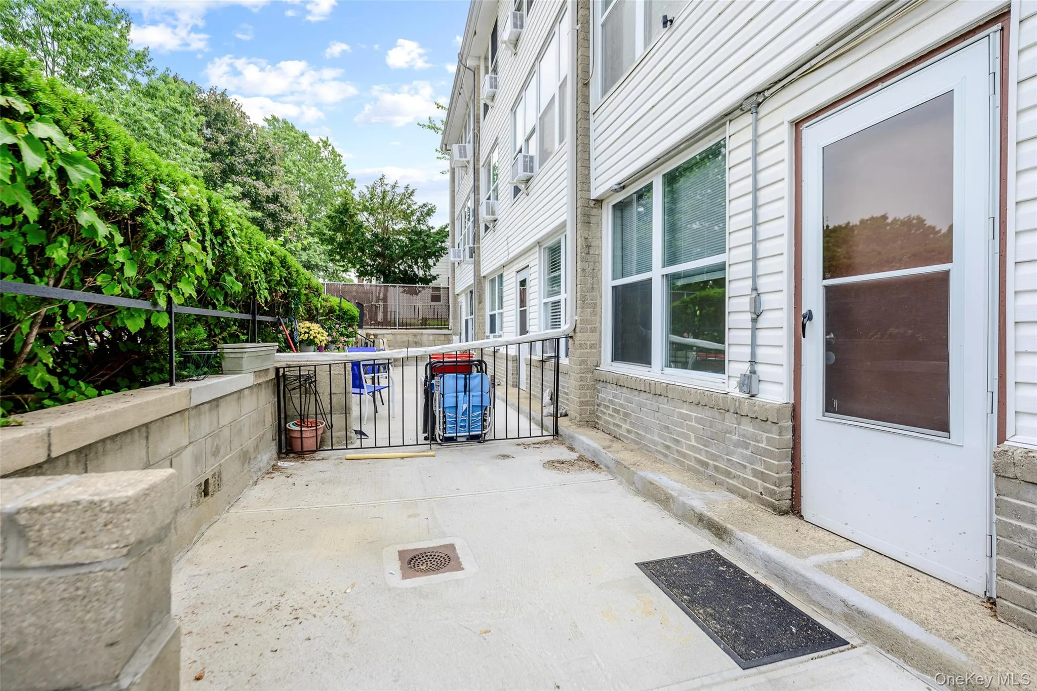 3 Duryea Place, Hempstead, NY, 2 Bedrooms Bedrooms, 4 Rooms Rooms,1 BathroomBathrooms,Residential Lease,For Rent,Duryea,0,1026661 3 Duryea Place, Hempstead, NY, 2 Bedrooms Bedrooms, 4 Rooms Rooms,1 BathroomBathrooms,Residential Lease,For Rent,Duryea,0,1026661