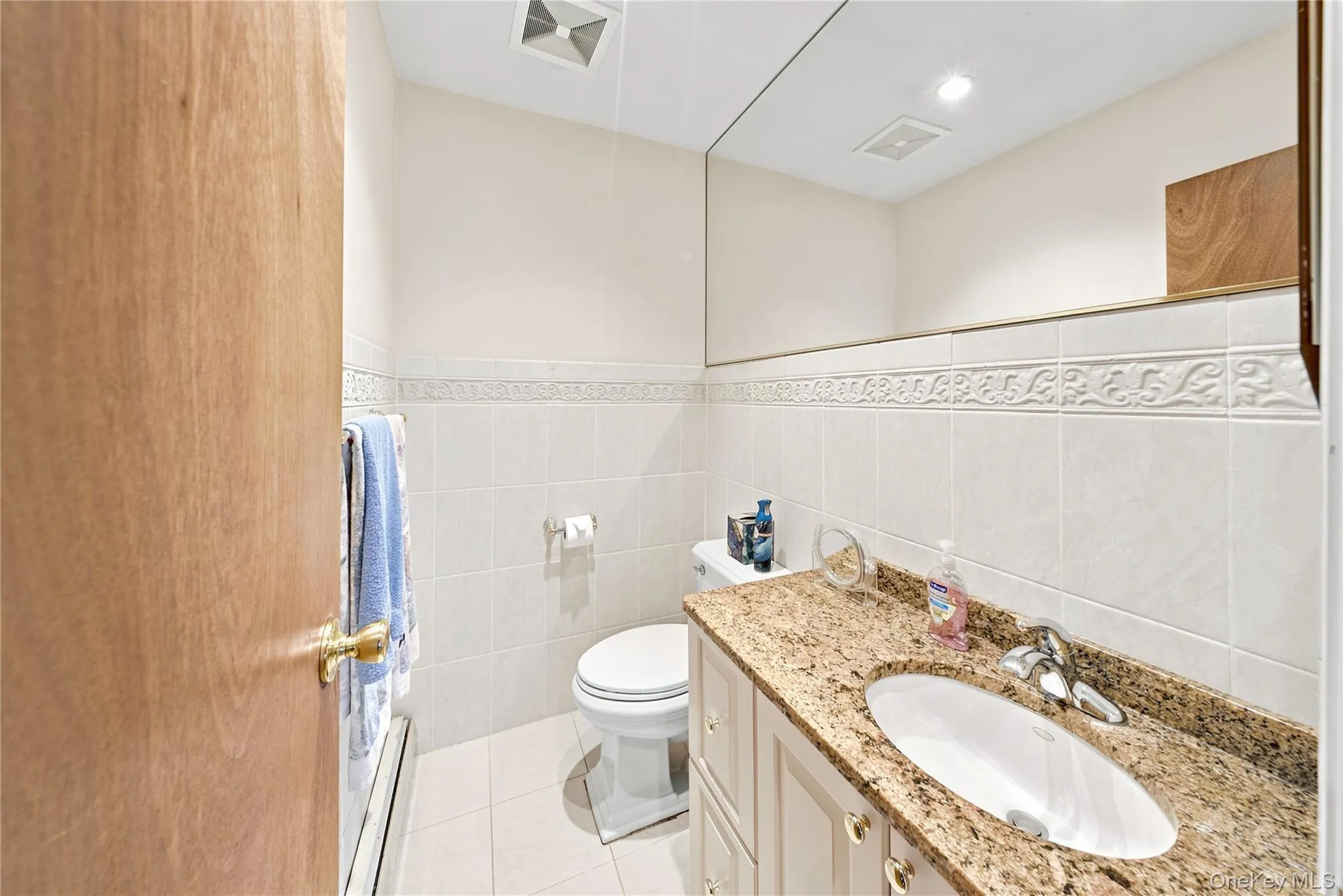 6 Navy Drive, Smithtown, NY, 4 Bedrooms Bedrooms, 7 Rooms Rooms,2 BathroomsBathrooms,Residential,For Rent,Navy,0,1026666 6 Navy Drive, Smithtown, NY, 4 Bedrooms Bedrooms, 7 Rooms Rooms,2 BathroomsBathrooms,Residential,For Rent,Navy,0,1026666