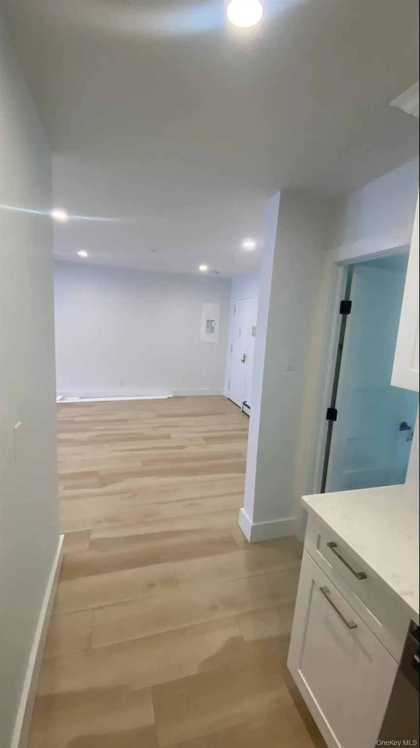 1388 Old Northern Boulevard, North Hempstead, NY, 1 Bedroom Bedrooms, 3 Rooms Rooms,1 BathroomBathrooms,Residential Lease,For Rent,Old Northern,0,1026667 1388 Old Northern Boulevard, North Hempstead, NY, 1 Bedroom Bedrooms, 3 Rooms Rooms,1 BathroomBathrooms,Residential Lease,For Rent,Old Northern,0,1026667