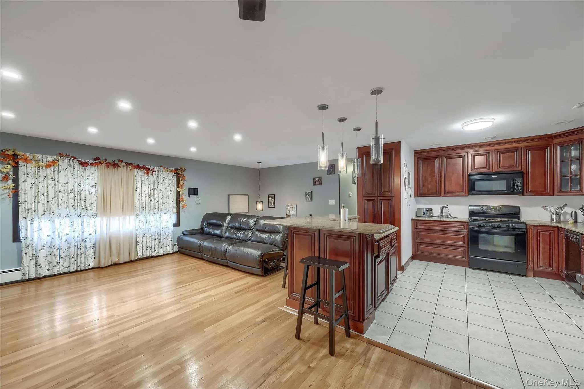 7 Briarwood Avenue, Monroe, NY, 4 Bedrooms Bedrooms, 9 Rooms Rooms,2 BathroomsBathrooms,Residential,For Rent,Briarwood,0,1026670 7 Briarwood Avenue, Monroe, NY, 4 Bedrooms Bedrooms, 9 Rooms Rooms,2 BathroomsBathrooms,Residential,For Rent,Briarwood,0,1026670