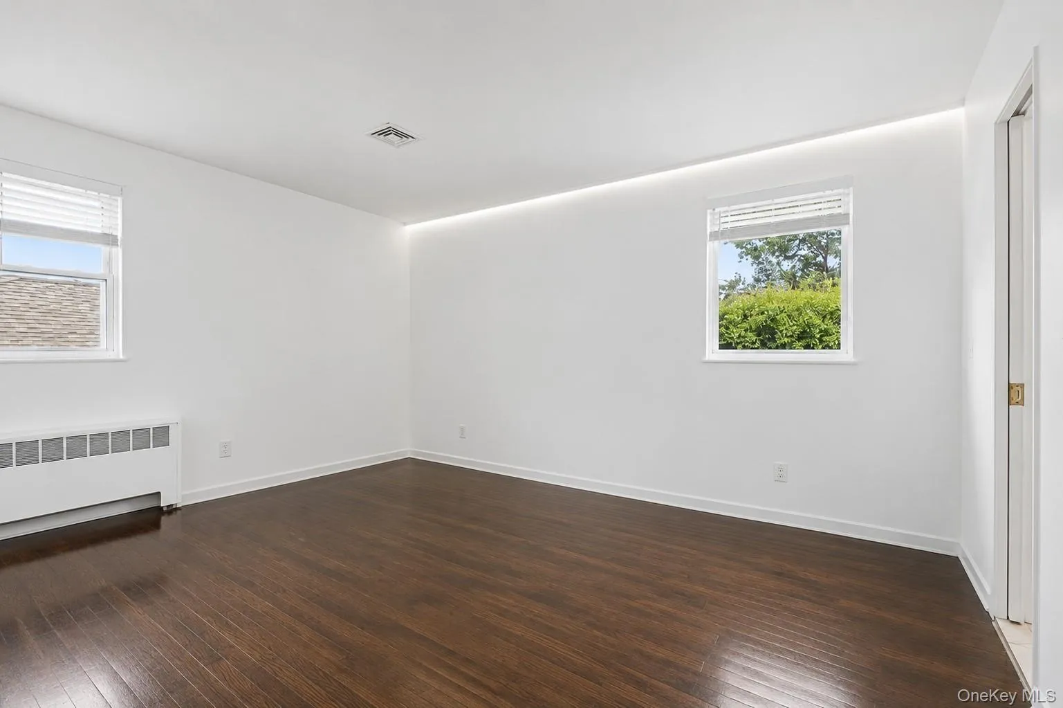 38 Birchwood Park Drive, Oyster Bay, NY, 3 Bedrooms Bedrooms, 7 Rooms Rooms,2 BathroomsBathrooms,Residential Lease,For Rent,Birchwood Park,0,1026671 38 Birchwood Park Drive, Oyster Bay, NY, 3 Bedrooms Bedrooms, 7 Rooms Rooms,2 BathroomsBathrooms,Residential Lease,For Rent,Birchwood Park,0,1026671