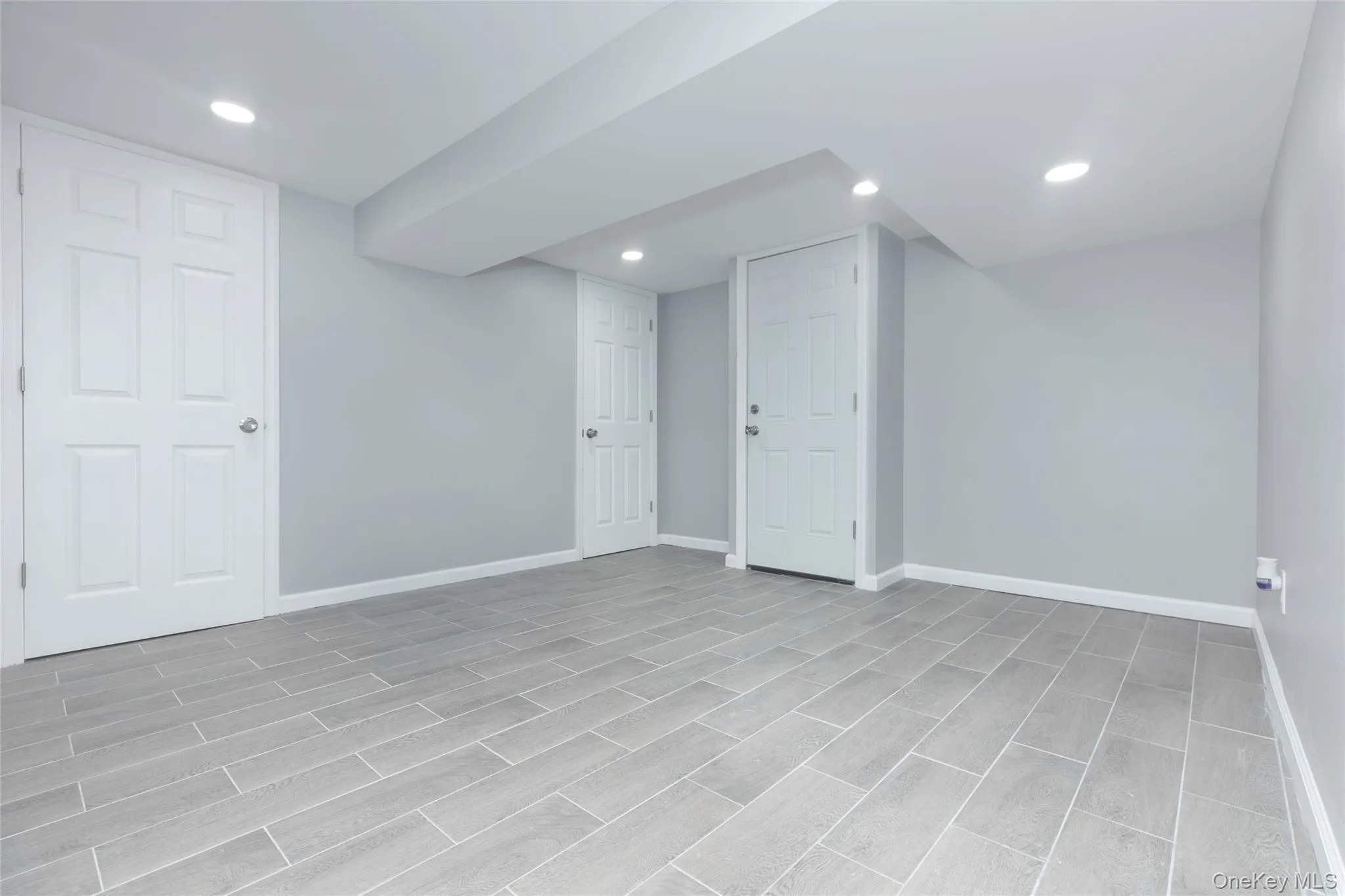 72 Edgewater Park Drive, New York, NY, 1 Bedroom Bedrooms, 5 Rooms Rooms,1 BathroomBathrooms,Residential,For Rent,Edgewater Park,0,1026673 72 Edgewater Park Drive, New York, NY, 1 Bedroom Bedrooms, 5 Rooms Rooms,1 BathroomBathrooms,Residential,For Rent,Edgewater Park,0,1026673