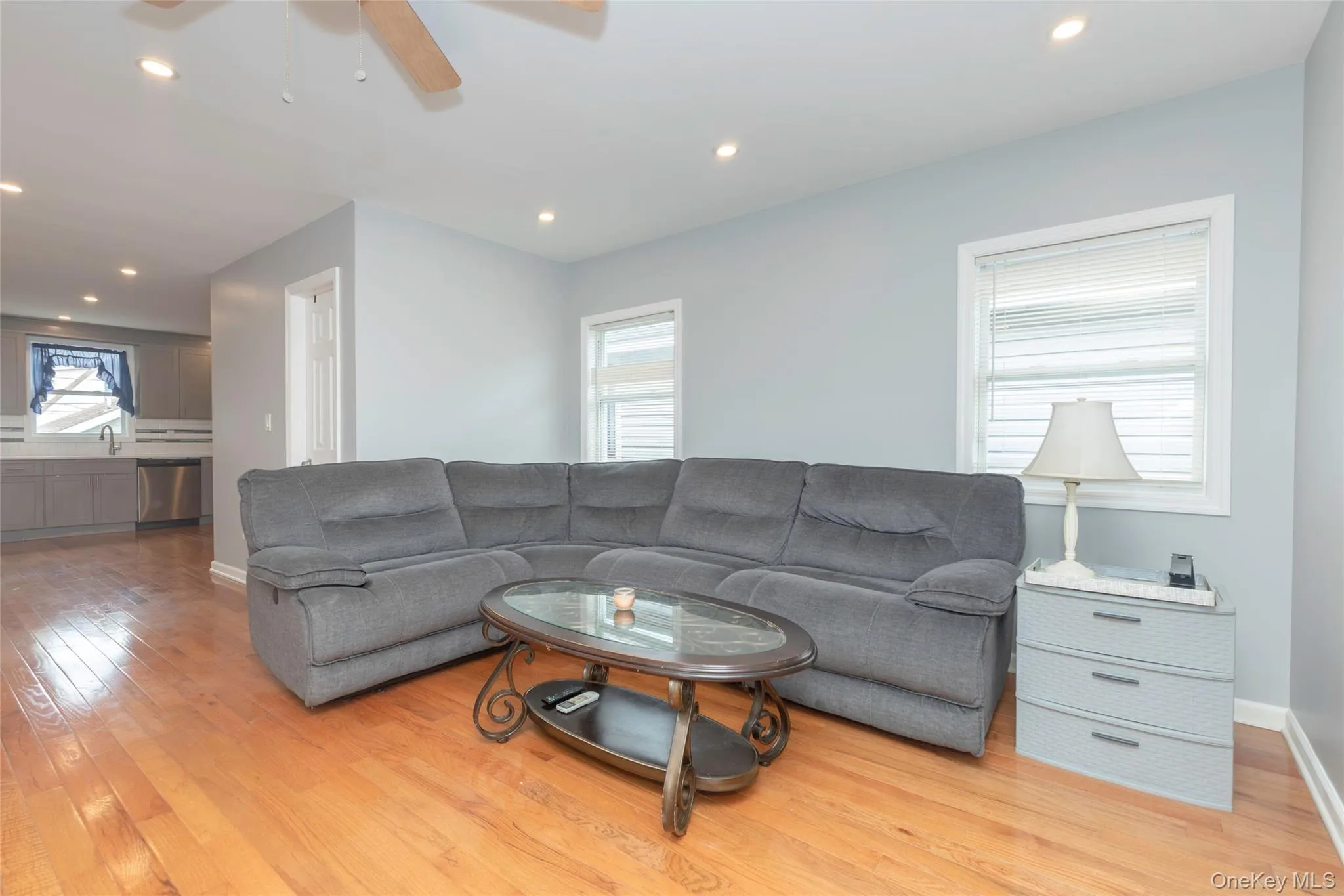 72 Edgewater Park Drive, New York, NY, 1 Bedroom Bedrooms, 5 Rooms Rooms,1 BathroomBathrooms,Residential,For Rent,Edgewater Park,0,1026673 72 Edgewater Park Drive, New York, NY, 1 Bedroom Bedrooms, 5 Rooms Rooms,1 BathroomBathrooms,Residential,For Rent,Edgewater Park,0,1026673