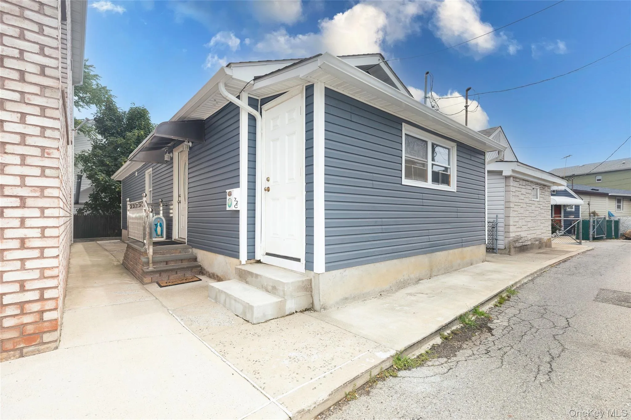 72 Edgewater Park Drive, New York, NY, 1 Bedroom Bedrooms, 5 Rooms Rooms,1 BathroomBathrooms,Residential,For Rent,Edgewater Park,0,1026673 72 Edgewater Park Drive, New York, NY, 1 Bedroom Bedrooms, 5 Rooms Rooms,1 BathroomBathrooms,Residential,For Rent,Edgewater Park,0,1026673