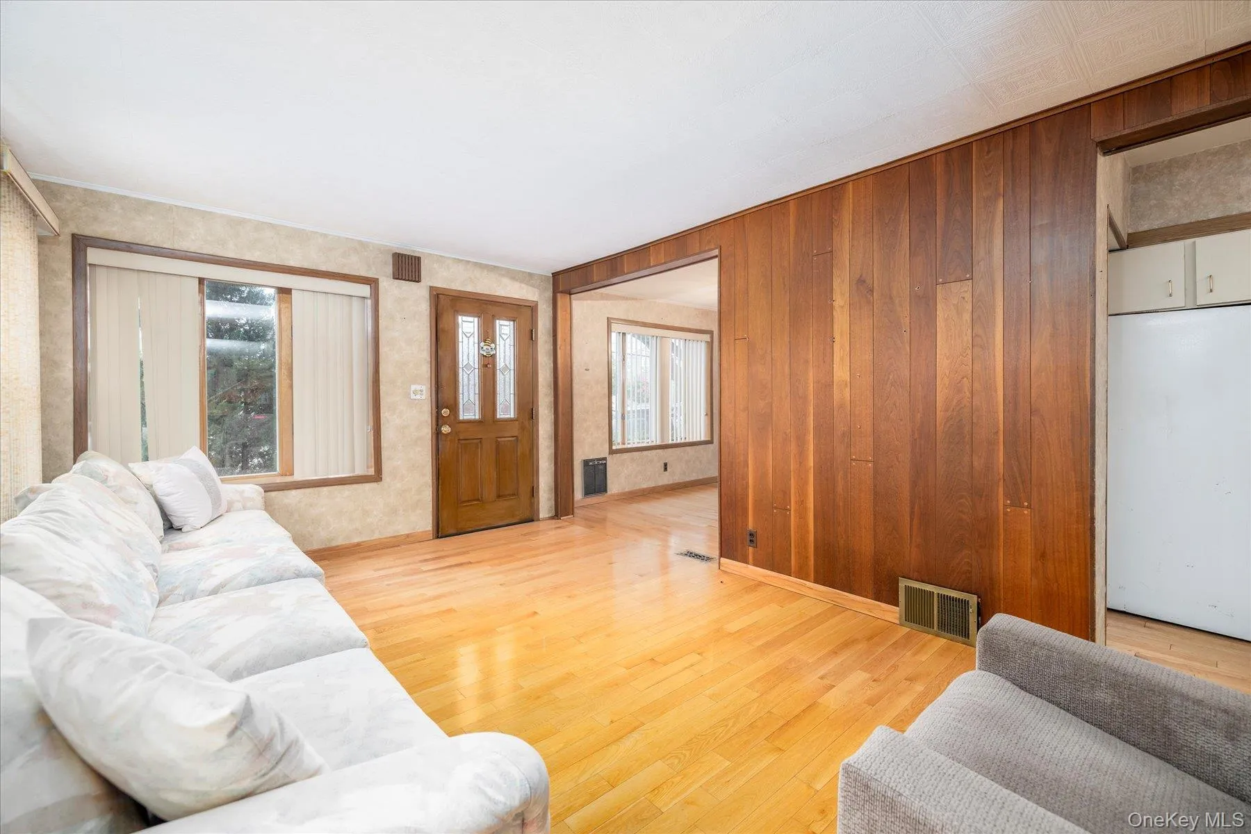 49 Roosevelt Court, North Hempstead, NY, 5 Bedrooms Bedrooms, 11 Rooms Rooms,2 BathroomsBathrooms,Residential,For Rent,Roosevelt,0,1026682 49 Roosevelt Court, North Hempstead, NY, 5 Bedrooms Bedrooms, 11 Rooms Rooms,2 BathroomsBathrooms,Residential,For Rent,Roosevelt,0,1026682