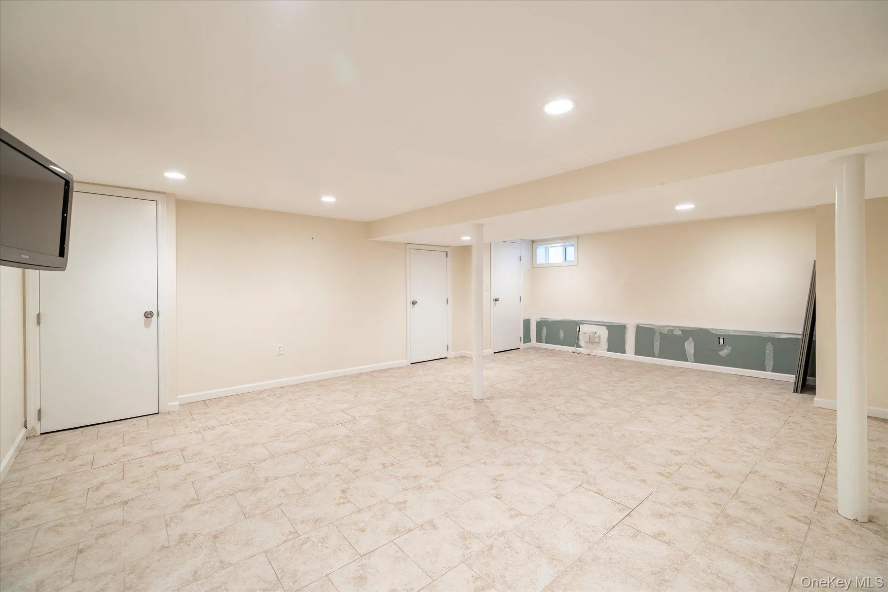 49 Roosevelt Court, North Hempstead, NY, 5 Bedrooms Bedrooms, 11 Rooms Rooms,2 BathroomsBathrooms,Residential,For Rent,Roosevelt,0,1026682 49 Roosevelt Court, North Hempstead, NY, 5 Bedrooms Bedrooms, 11 Rooms Rooms,2 BathroomsBathrooms,Residential,For Rent,Roosevelt,0,1026682
