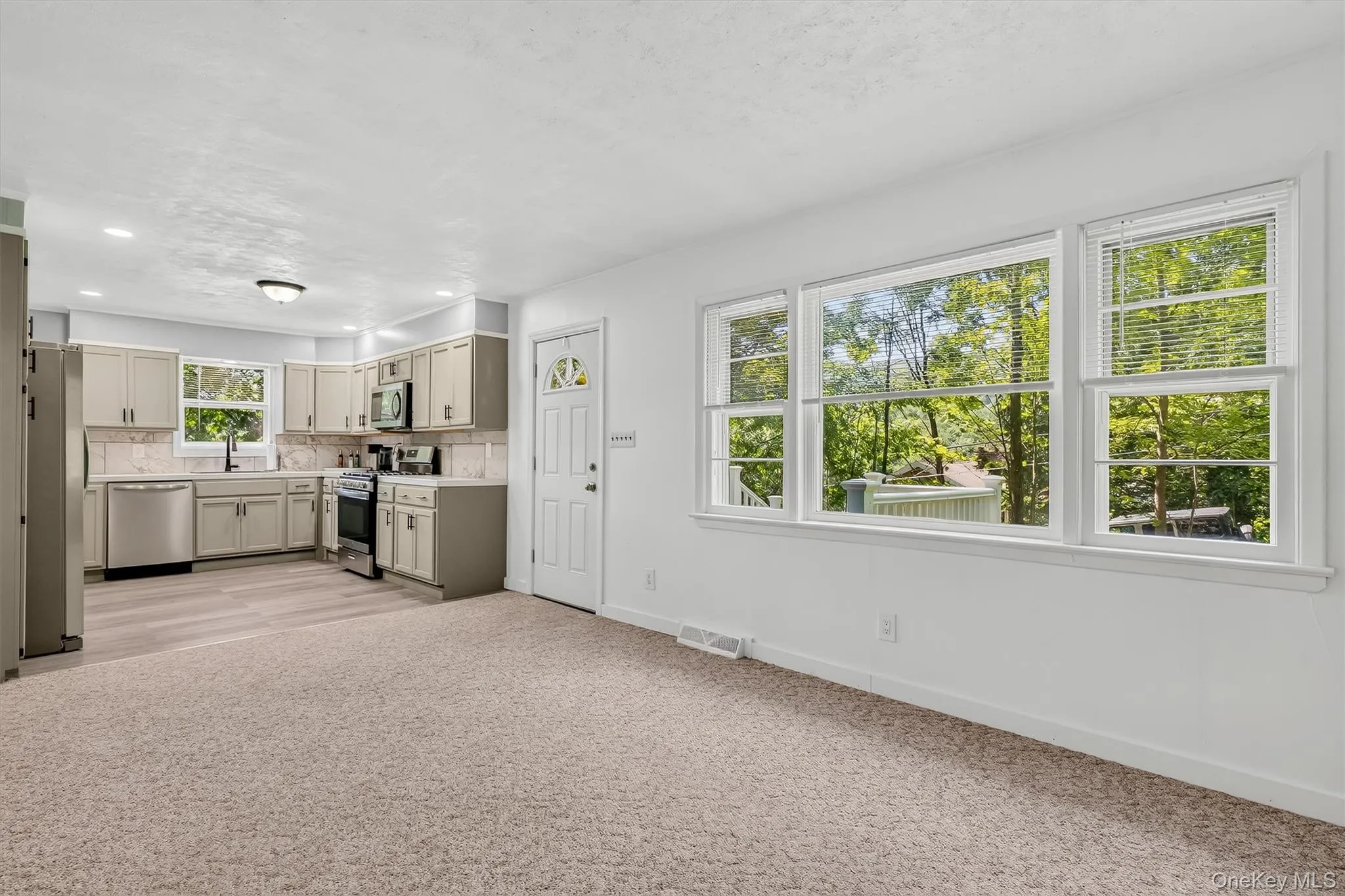 52 Mountain Avenue, Warwick (town), NY, 2 Bedrooms Bedrooms, 5 Rooms Rooms,1 BathroomBathrooms,Residential,For Rent,Mountain,0,1026685 52 Mountain Avenue, Warwick (town), NY, 2 Bedrooms Bedrooms, 5 Rooms Rooms,1 BathroomBathrooms,Residential,For Rent,Mountain,0,1026685