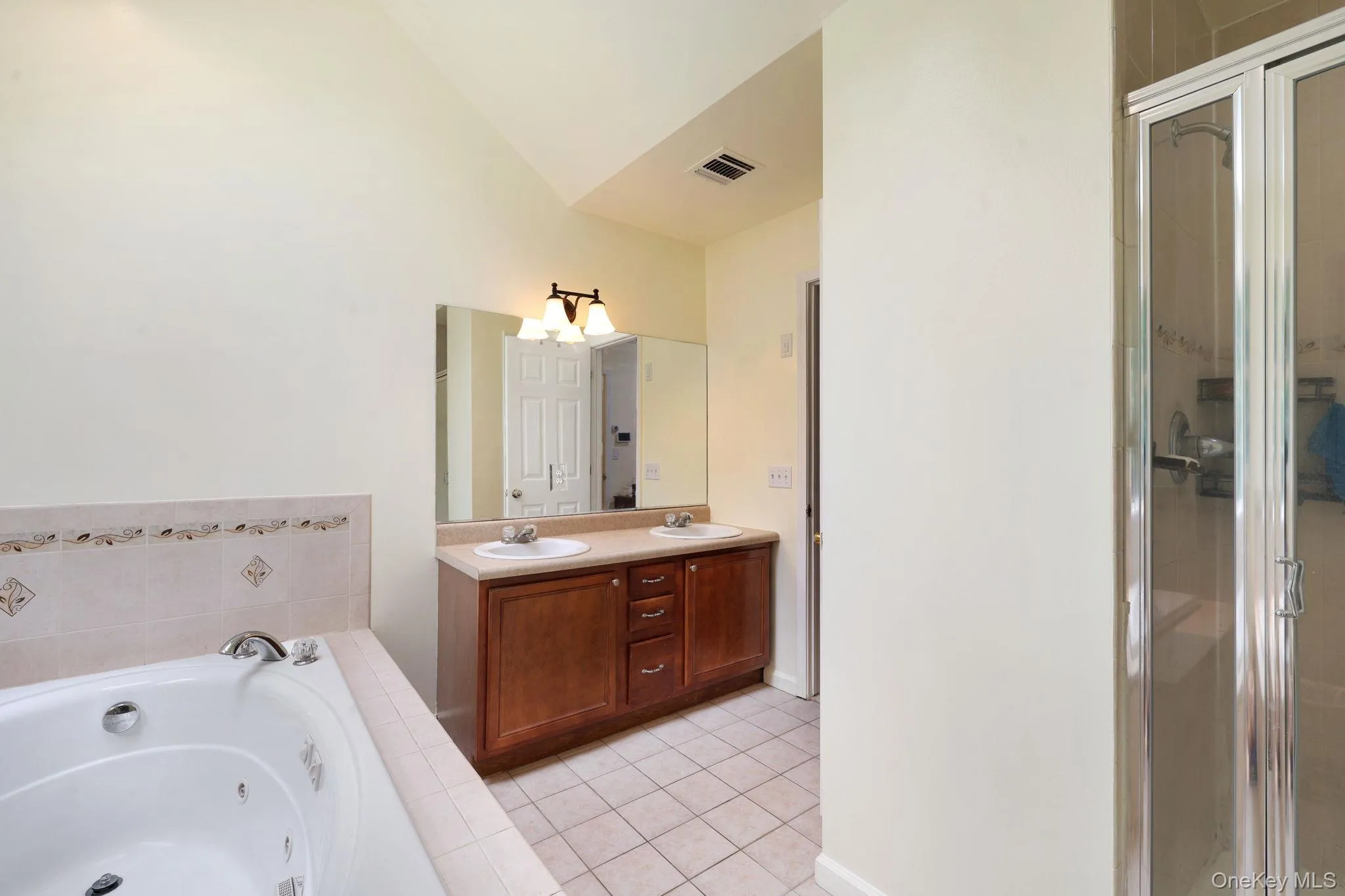 320 White Bridge Road, Middletown, NY, 4 Bedrooms Bedrooms, 11 Rooms Rooms,2 BathroomsBathrooms,Residential,For Rent,White Bridge,0,1026687 320 White Bridge Road, Middletown, NY, 4 Bedrooms Bedrooms, 11 Rooms Rooms,2 BathroomsBathrooms,Residential,For Rent,White Bridge,0,1026687