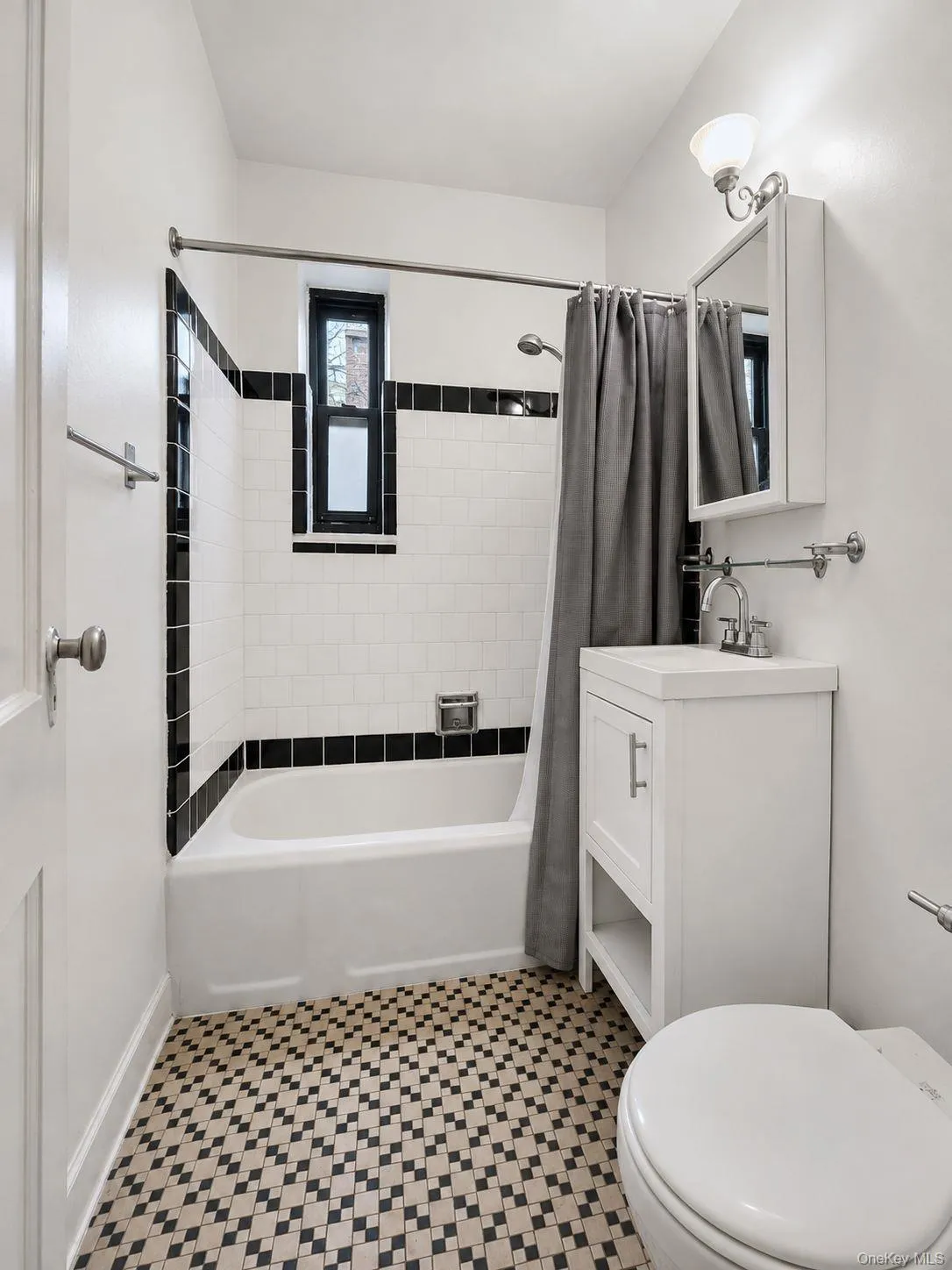 78-10 34th Avenue, New York, NY, 2 Rooms Rooms,1 BathroomBathrooms,Residential,For Rent,34th,0,1026690 78-10 34th Avenue, New York, NY, 2 Rooms Rooms,1 BathroomBathrooms,Residential,For Rent,34th,0,1026690
