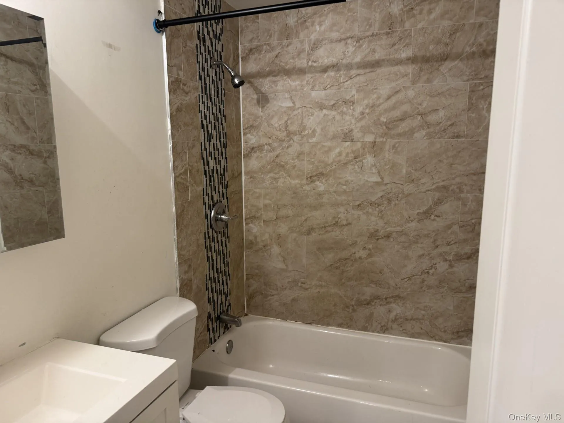 75 Gates Avenue, Islip, NY, 4 Bedrooms Bedrooms, 6 Rooms Rooms,2 BathroomsBathrooms,Residential,For Rent,Gates,0,1026693 75 Gates Avenue, Islip, NY, 4 Bedrooms Bedrooms, 6 Rooms Rooms,2 BathroomsBathrooms,Residential,For Rent,Gates,0,1026693