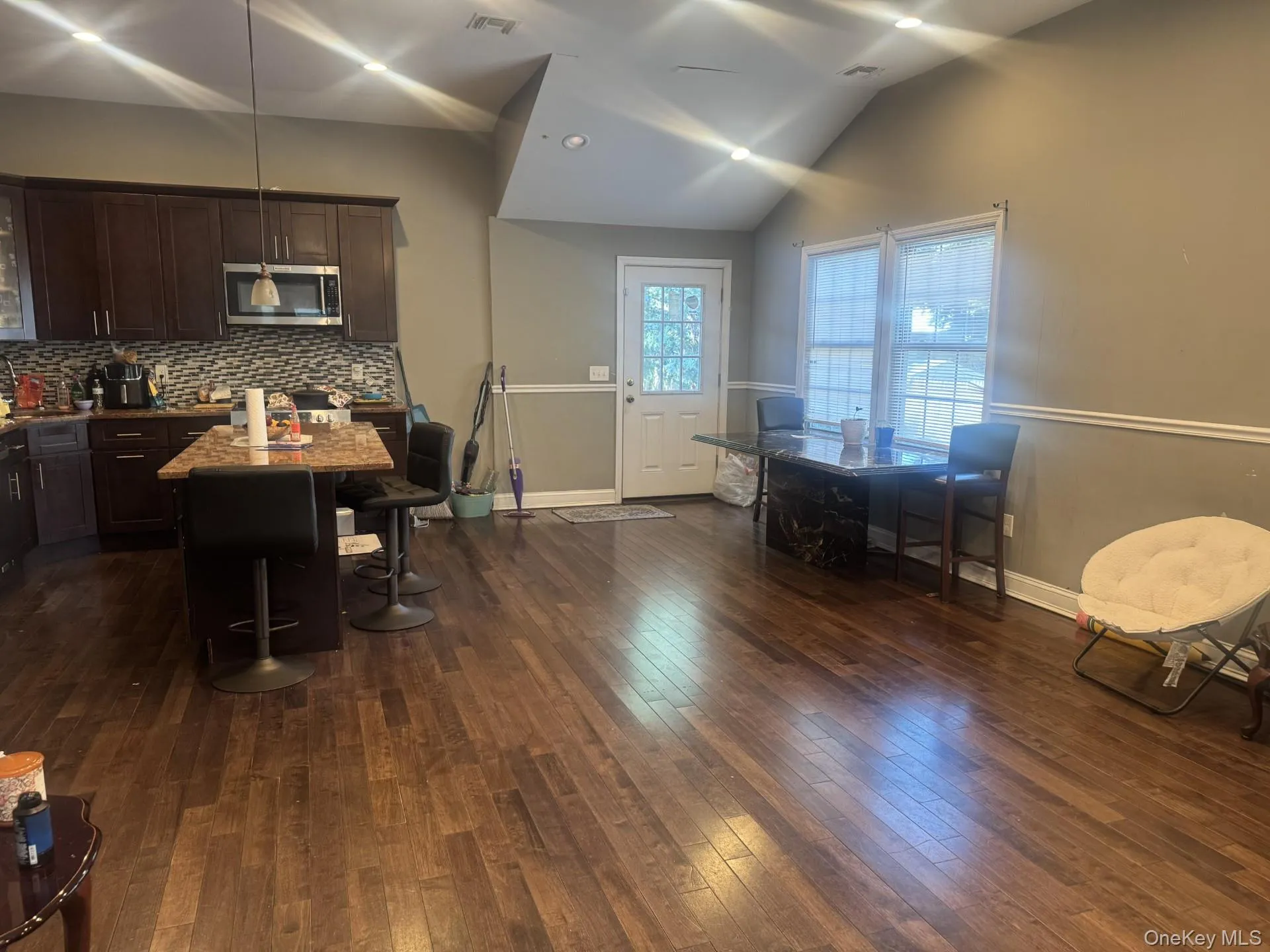 75 Gates Avenue, Islip, NY, 4 Bedrooms Bedrooms, 6 Rooms Rooms,2 BathroomsBathrooms,Residential,For Rent,Gates,0,1026693 75 Gates Avenue, Islip, NY, 4 Bedrooms Bedrooms, 6 Rooms Rooms,2 BathroomsBathrooms,Residential,For Rent,Gates,0,1026693