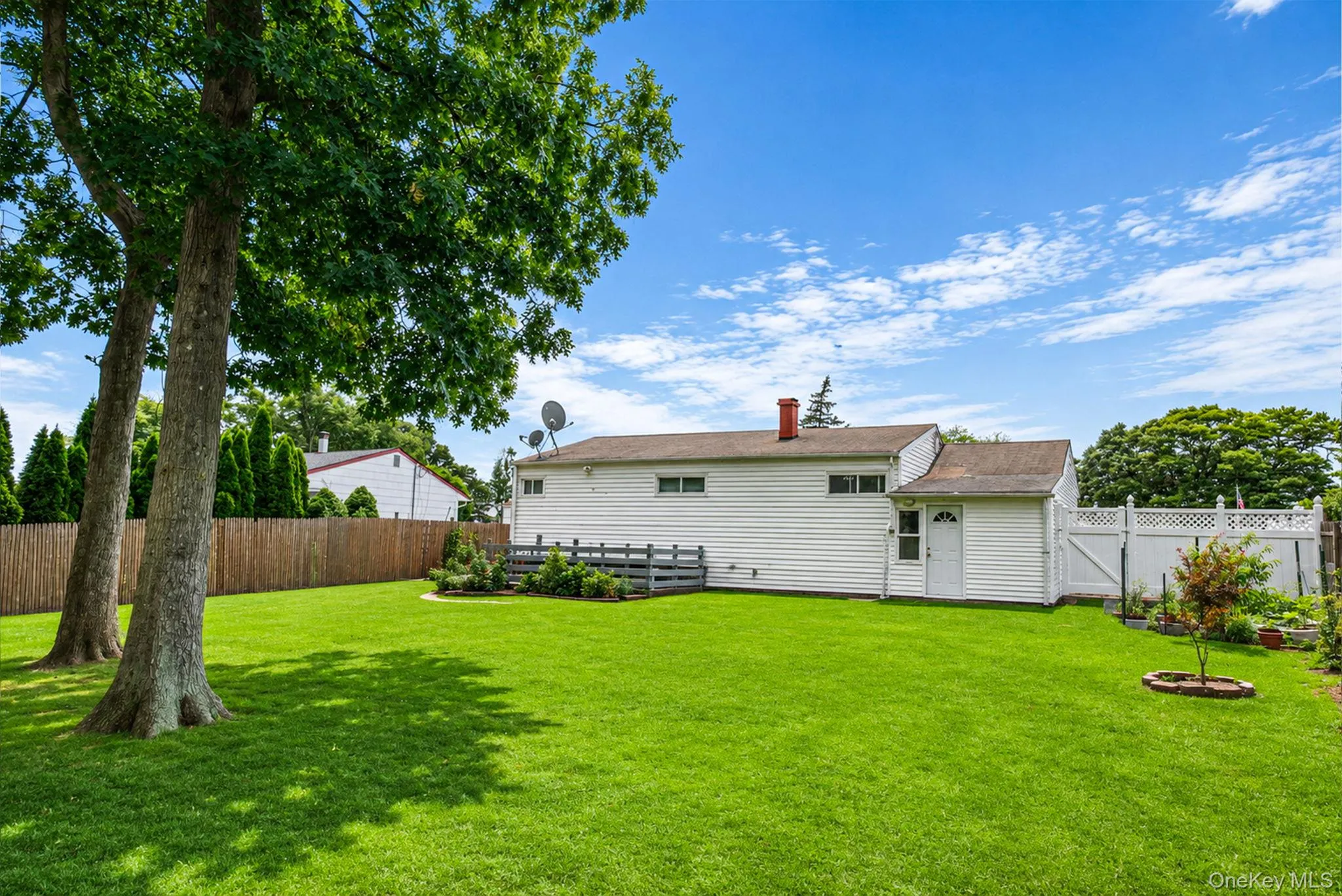 237 Dovecote Lane, Islip, NY, 4 Bedrooms Bedrooms, 8 Rooms Rooms,3 BathroomsBathrooms,Residential,For Rent,Dovecote,0,1026700 237 Dovecote Lane, Islip, NY, 4 Bedrooms Bedrooms, 8 Rooms Rooms,3 BathroomsBathrooms,Residential,For Rent,Dovecote,0,1026700