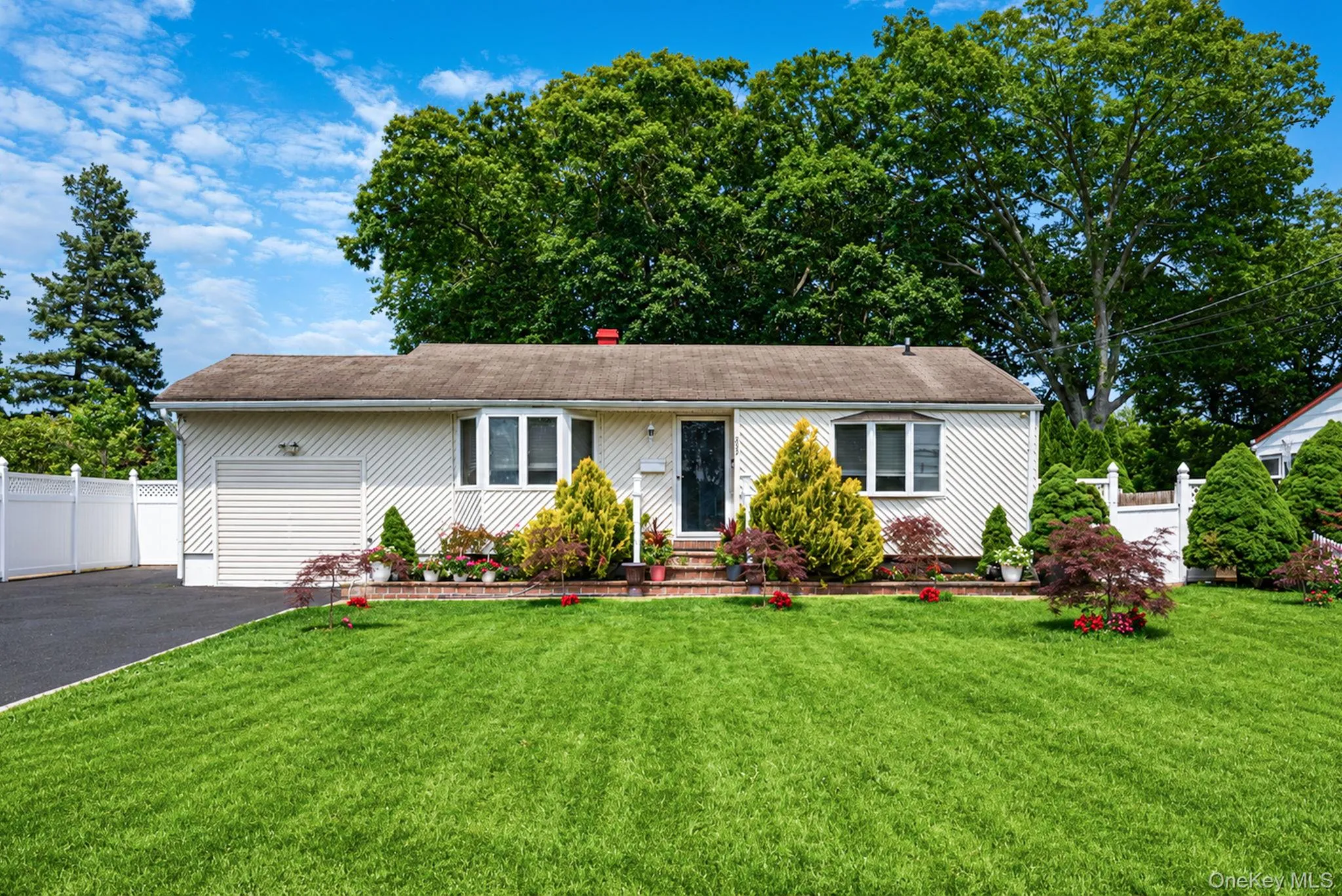 237 Dovecote Lane, Islip, NY, 4 Bedrooms Bedrooms, 8 Rooms Rooms,3 BathroomsBathrooms,Residential,For Rent,Dovecote,0,1026700 237 Dovecote Lane, Islip, NY, 4 Bedrooms Bedrooms, 8 Rooms Rooms,3 BathroomsBathrooms,Residential,For Rent,Dovecote,0,1026700