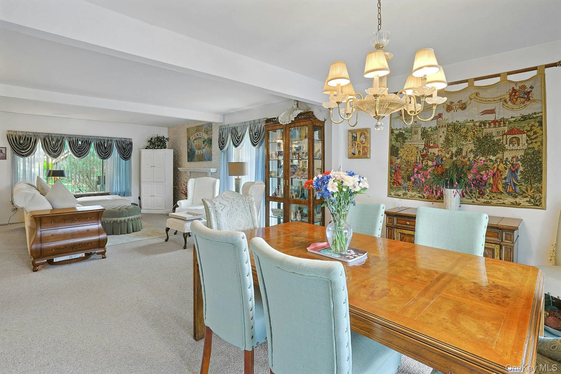 Here is another view of the Dining area and Living room. Here is another view of the Dining area and Living room.
