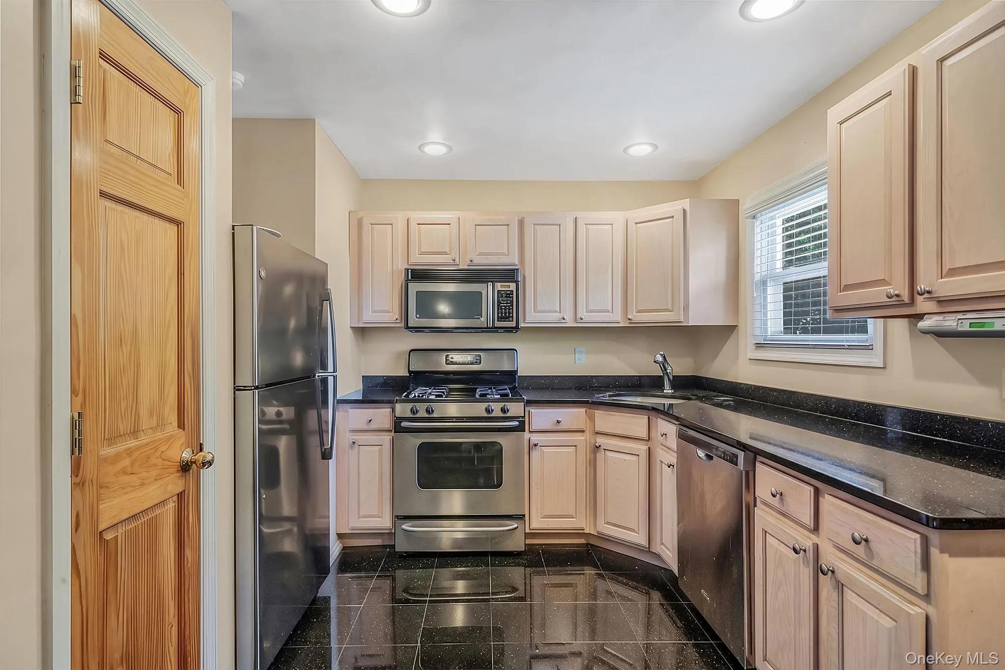 523 Livingston Street, Hempstead, NY, 3 Bedrooms Bedrooms, 6 Rooms Rooms,3 BathroomsBathrooms,Residential,For Rent,Livingston,0,1026708 523 Livingston Street, Hempstead, NY, 3 Bedrooms Bedrooms, 6 Rooms Rooms,3 BathroomsBathrooms,Residential,For Rent,Livingston,0,1026708