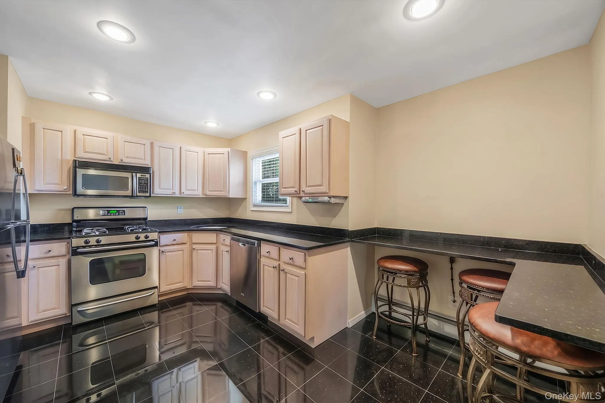 523 Livingston Street, Hempstead, NY, 3 Bedrooms Bedrooms, 6 Rooms Rooms,3 BathroomsBathrooms,Residential,For Rent,Livingston,0,1026708 523 Livingston Street, Hempstead, NY, 3 Bedrooms Bedrooms, 6 Rooms Rooms,3 BathroomsBathrooms,Residential,For Rent,Livingston,0,1026708