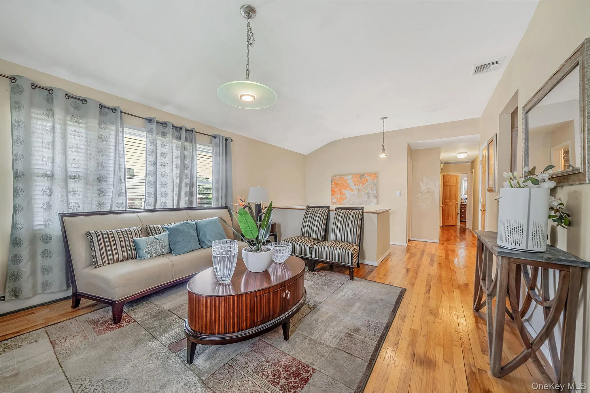 523 Livingston Street, Hempstead, NY, 3 Bedrooms Bedrooms, 6 Rooms Rooms,3 BathroomsBathrooms,Residential,For Rent,Livingston,0,1026708 523 Livingston Street, Hempstead, NY, 3 Bedrooms Bedrooms, 6 Rooms Rooms,3 BathroomsBathrooms,Residential,For Rent,Livingston,0,1026708
