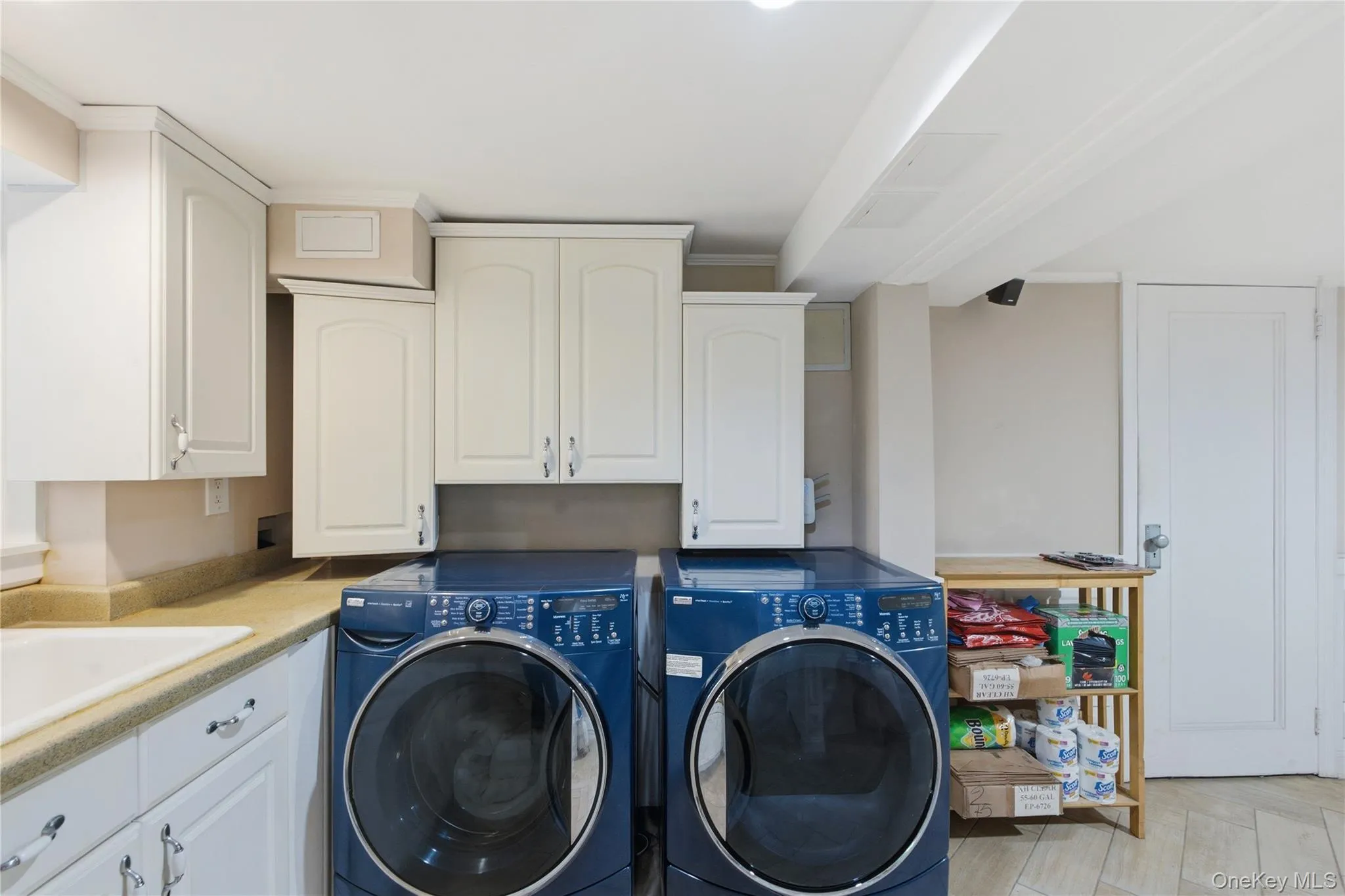 953 227th Street, New York, NY, 3 Bedrooms Bedrooms, 6 Rooms Rooms,2 BathroomsBathrooms,Residential,For Rent,227th,0,1026710 953 227th Street, New York, NY, 3 Bedrooms Bedrooms, 6 Rooms Rooms,2 BathroomsBathrooms,Residential,For Rent,227th,0,1026710
