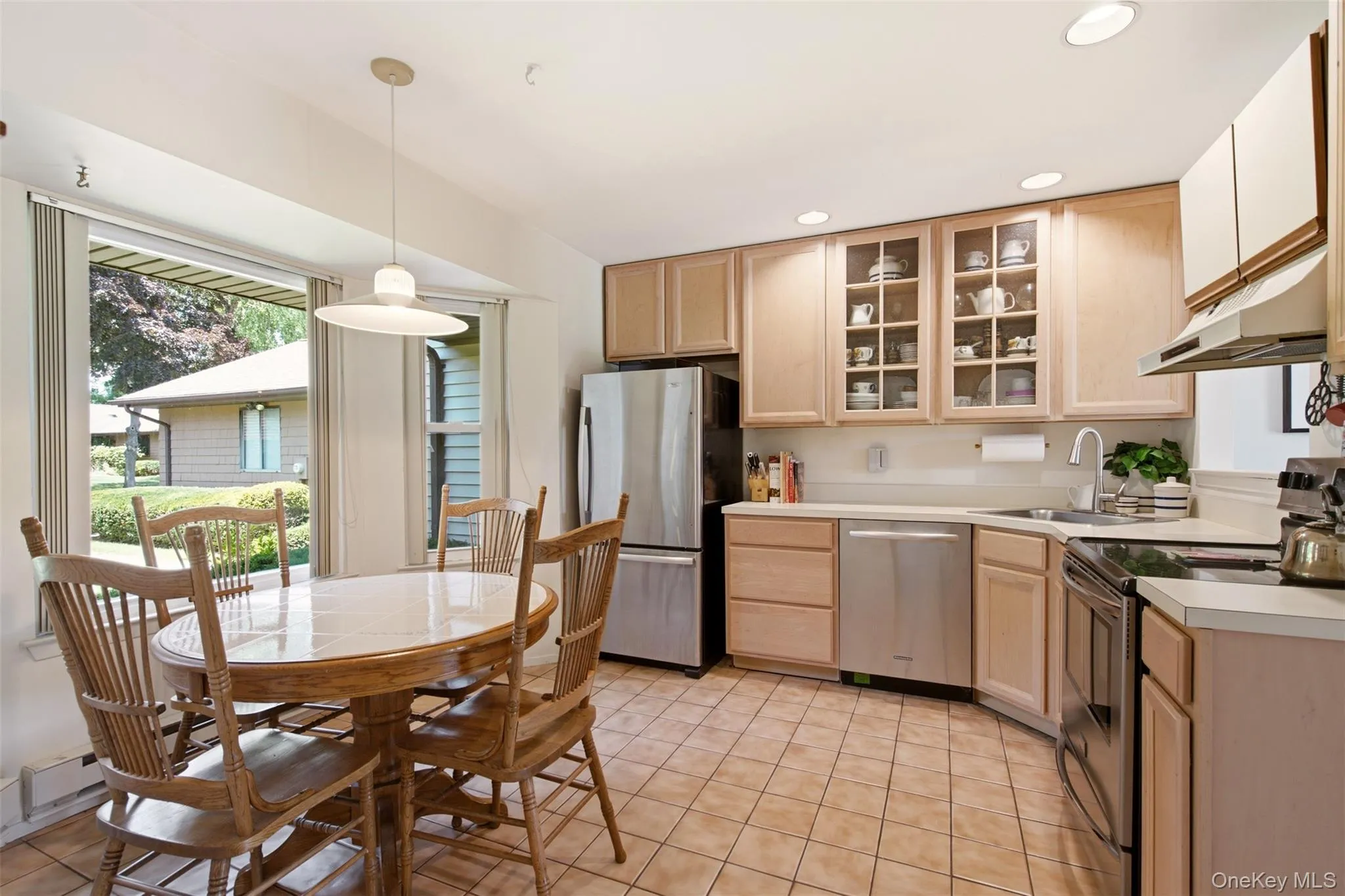 113 Scarlett Drive, Smithtown, NY, 2 Bedrooms Bedrooms, 5 Rooms Rooms,2 BathroomsBathrooms,Residential,For Rent,Scarlett,0,1026712 113 Scarlett Drive, Smithtown, NY, 2 Bedrooms Bedrooms, 5 Rooms Rooms,2 BathroomsBathrooms,Residential,For Rent,Scarlett,0,1026712