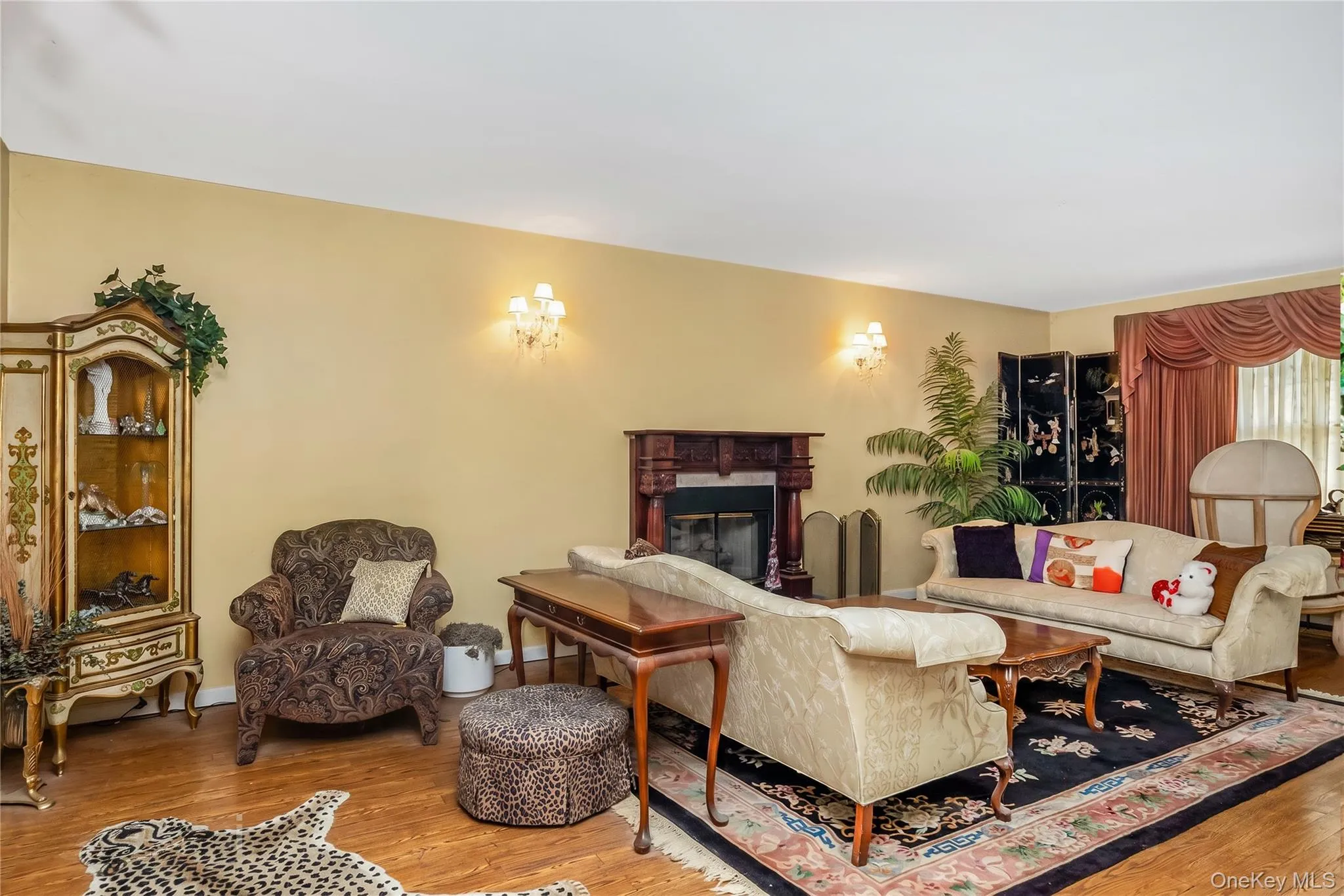 10 Gaetano Lane, Brookhaven, NY, 3 Bedrooms Bedrooms, 7 Rooms Rooms,3 BathroomsBathrooms,Residential,For Rent,Gaetano,0,1026713 10 Gaetano Lane, Brookhaven, NY, 3 Bedrooms Bedrooms, 7 Rooms Rooms,3 BathroomsBathrooms,Residential,For Rent,Gaetano,0,1026713