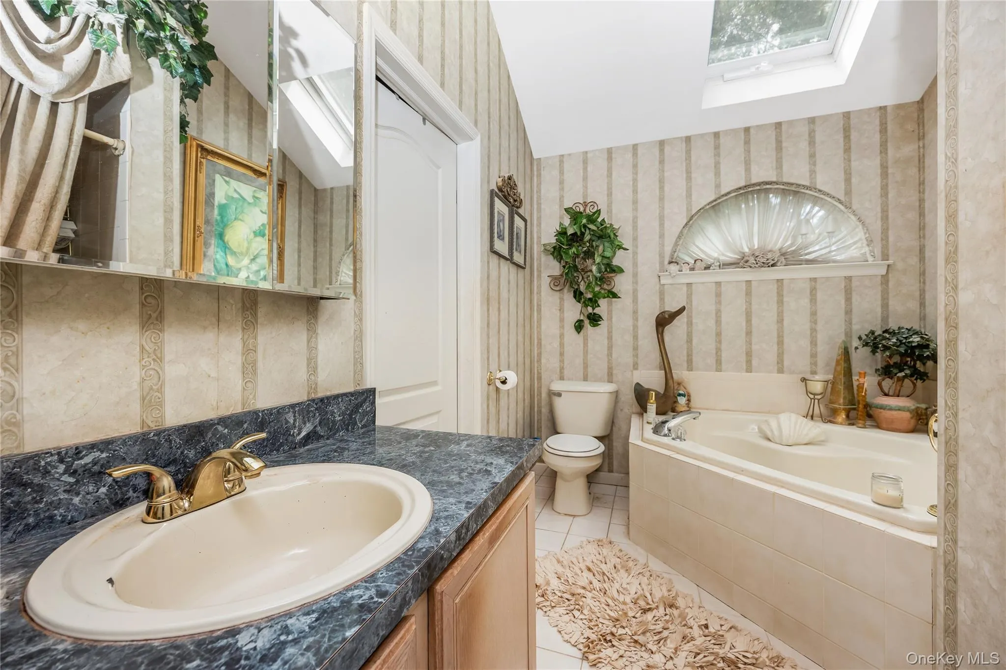 10 Gaetano Lane, Brookhaven, NY, 3 Bedrooms Bedrooms, 7 Rooms Rooms,3 BathroomsBathrooms,Residential,For Rent,Gaetano,0,1026713 10 Gaetano Lane, Brookhaven, NY, 3 Bedrooms Bedrooms, 7 Rooms Rooms,3 BathroomsBathrooms,Residential,For Rent,Gaetano,0,1026713