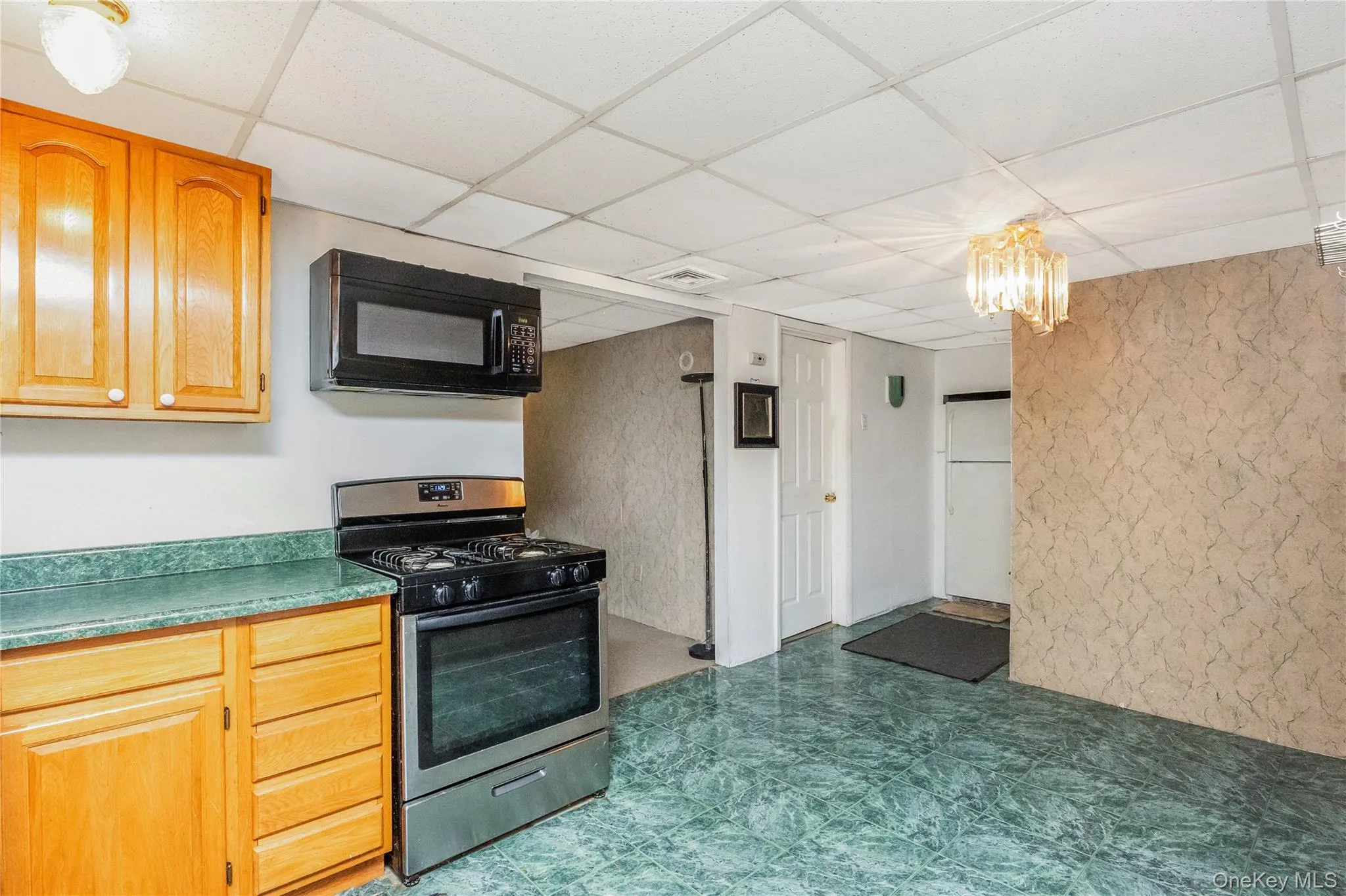 10 Gaetano Lane, Brookhaven, NY, 3 Bedrooms Bedrooms, 7 Rooms Rooms,3 BathroomsBathrooms,Residential,For Rent,Gaetano,0,1026713 10 Gaetano Lane, Brookhaven, NY, 3 Bedrooms Bedrooms, 7 Rooms Rooms,3 BathroomsBathrooms,Residential,For Rent,Gaetano,0,1026713