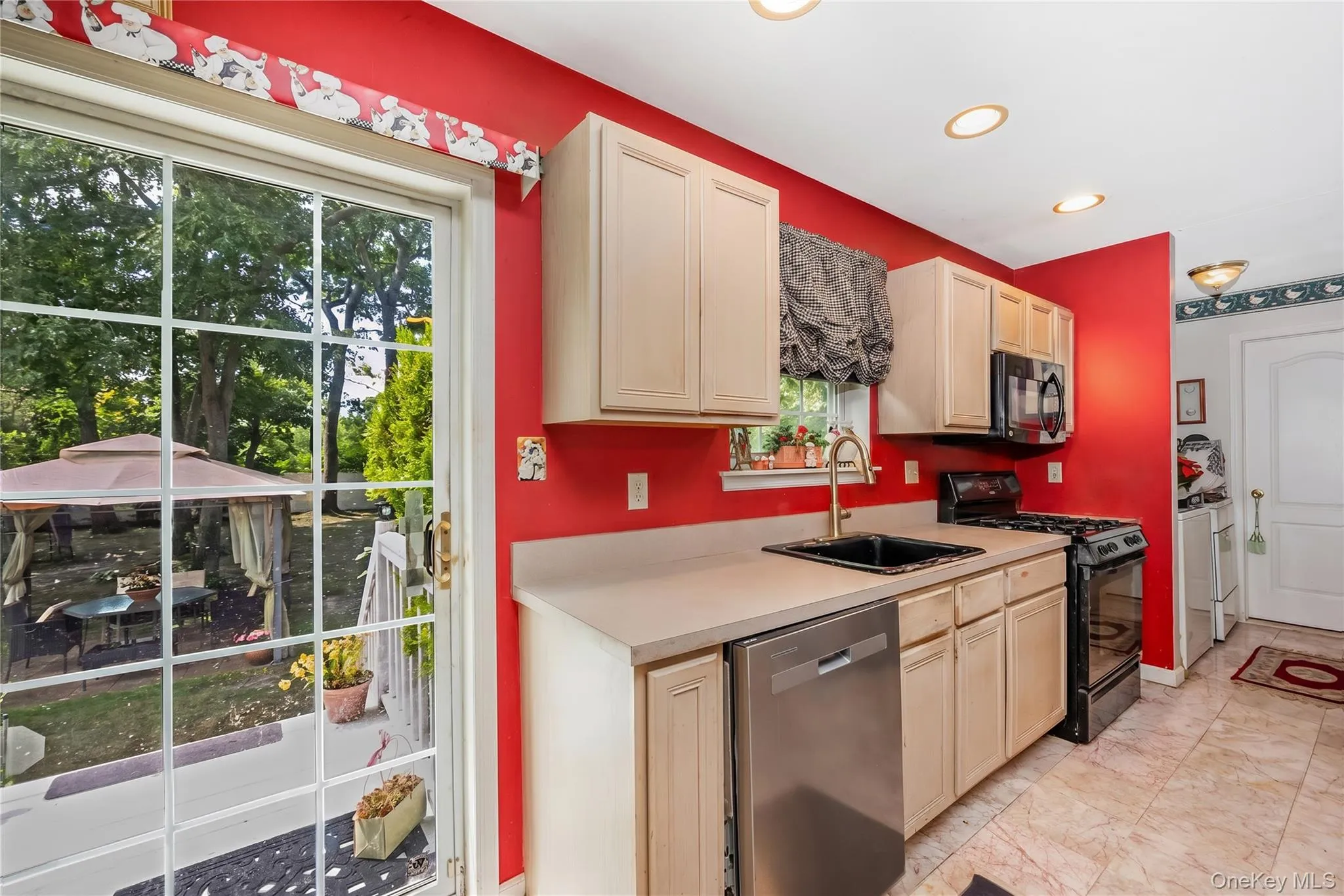 10 Gaetano Lane, Brookhaven, NY, 3 Bedrooms Bedrooms, 7 Rooms Rooms,3 BathroomsBathrooms,Residential,For Rent,Gaetano,0,1026713 10 Gaetano Lane, Brookhaven, NY, 3 Bedrooms Bedrooms, 7 Rooms Rooms,3 BathroomsBathrooms,Residential,For Rent,Gaetano,0,1026713