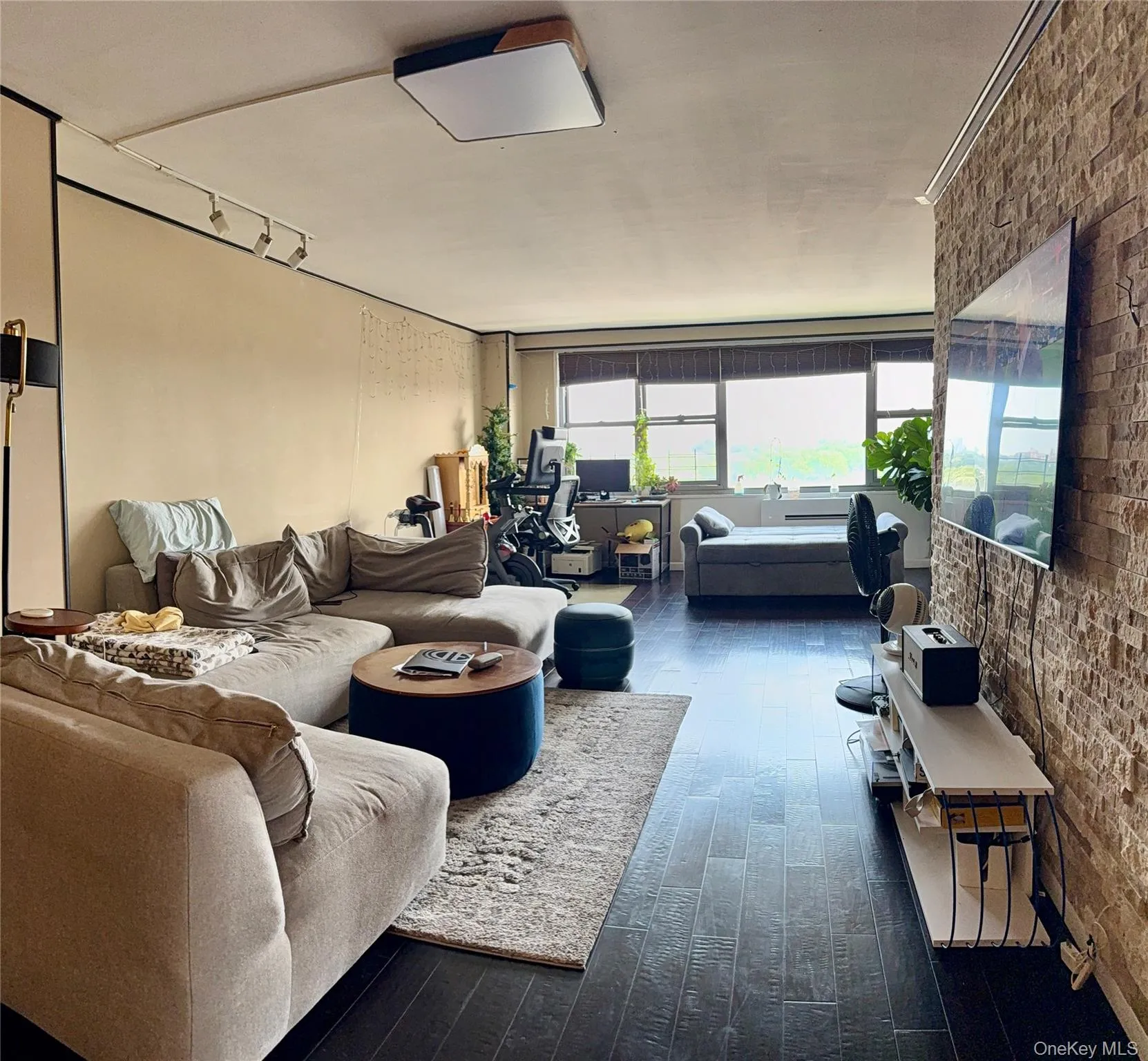 61-20 Grand Central Parkway, New York, NY, 2 Bedrooms Bedrooms, 5 Rooms Rooms,2 BathroomsBathrooms,Residential,For Rent,Grand Central,0,1026716 61-20 Grand Central Parkway, New York, NY, 2 Bedrooms Bedrooms, 5 Rooms Rooms,2 BathroomsBathrooms,Residential,For Rent,Grand Central,0,1026716