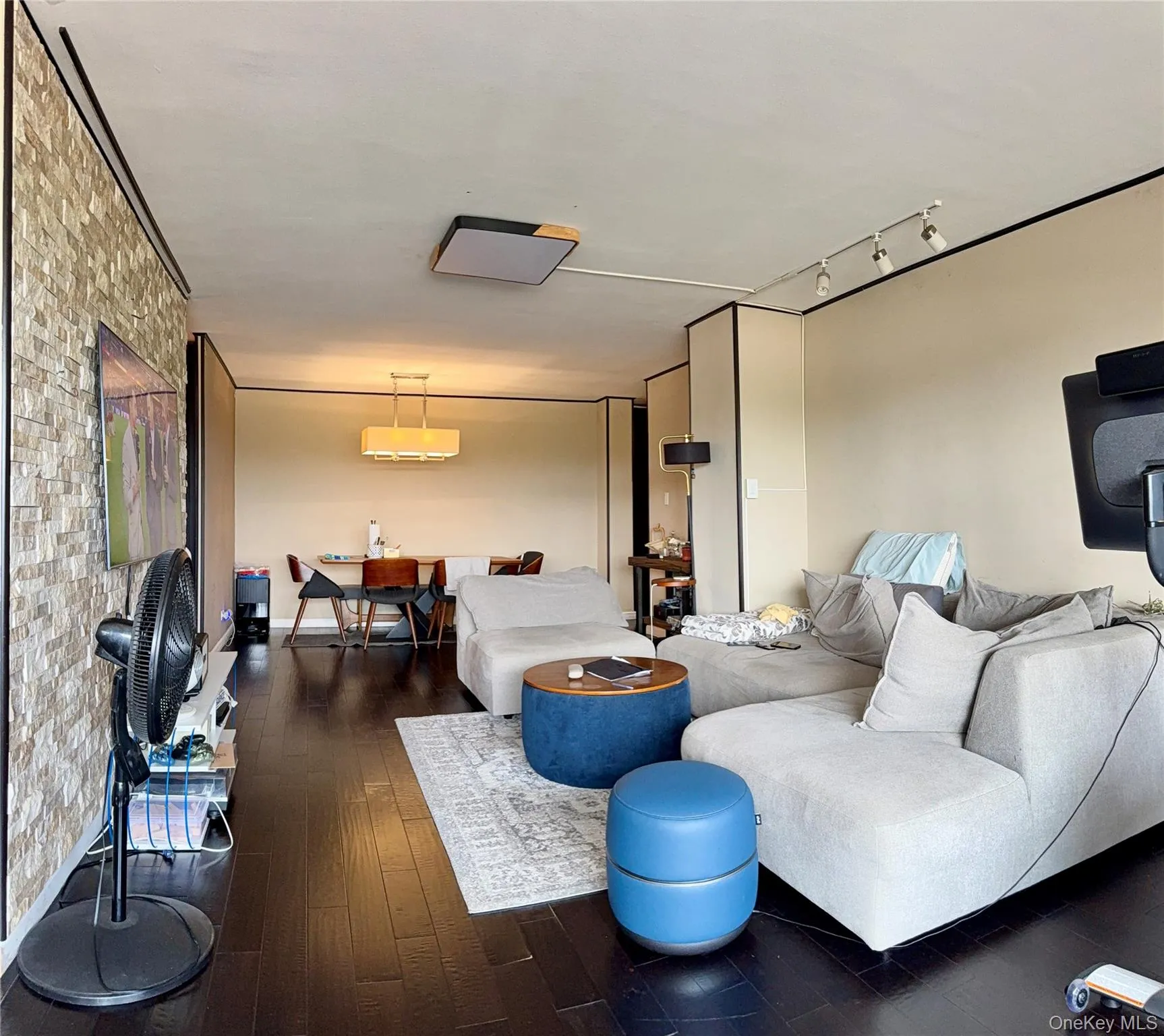 61-20 Grand Central Parkway, New York, NY, 2 Bedrooms Bedrooms, 5 Rooms Rooms,2 BathroomsBathrooms,Residential,For Rent,Grand Central,0,1026716 61-20 Grand Central Parkway, New York, NY, 2 Bedrooms Bedrooms, 5 Rooms Rooms,2 BathroomsBathrooms,Residential,For Rent,Grand Central,0,1026716