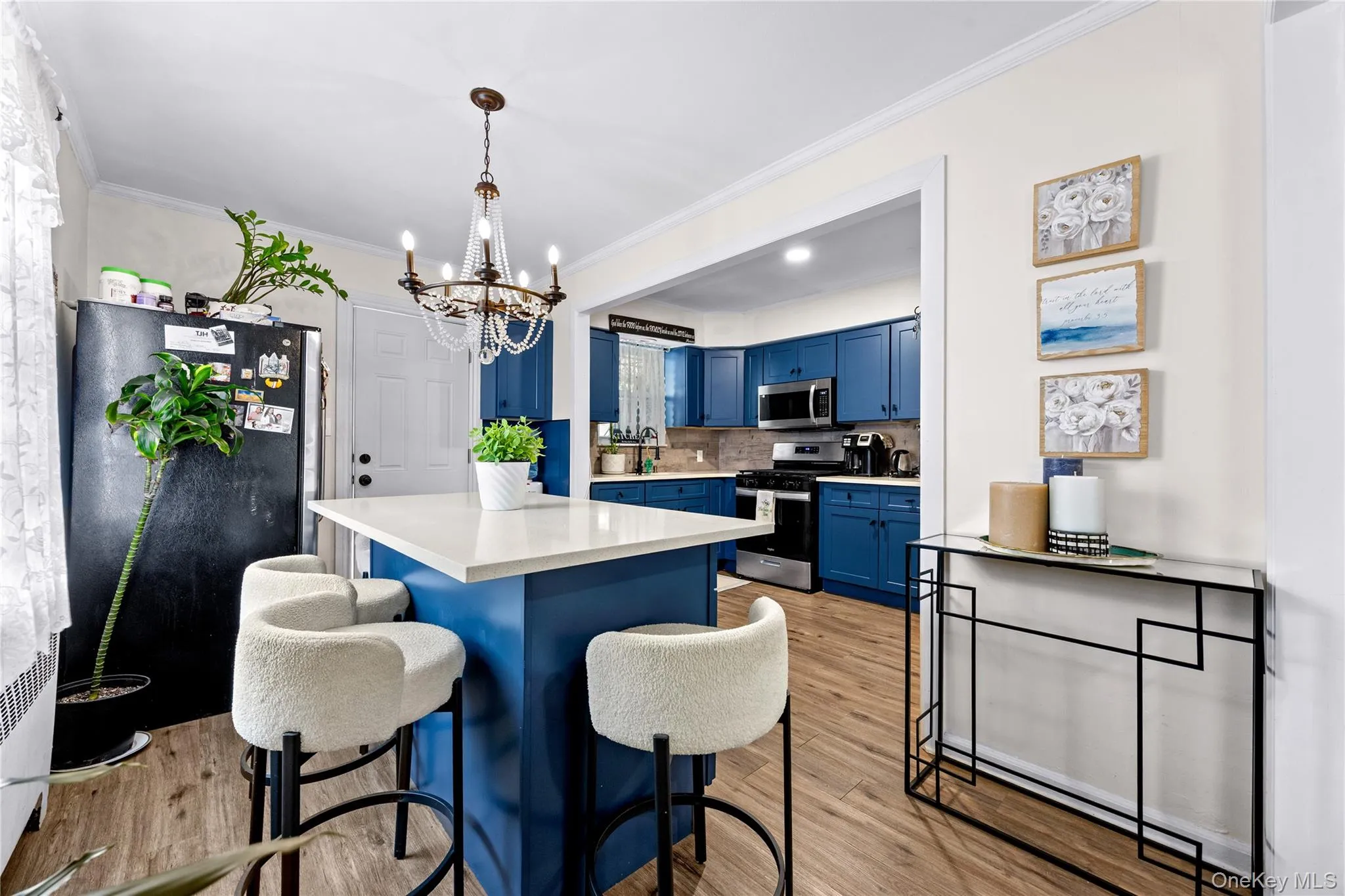Gorgeous Chef's Kitchen Excellent Condition Gorgeous Chef's Kitchen Excellent Condition