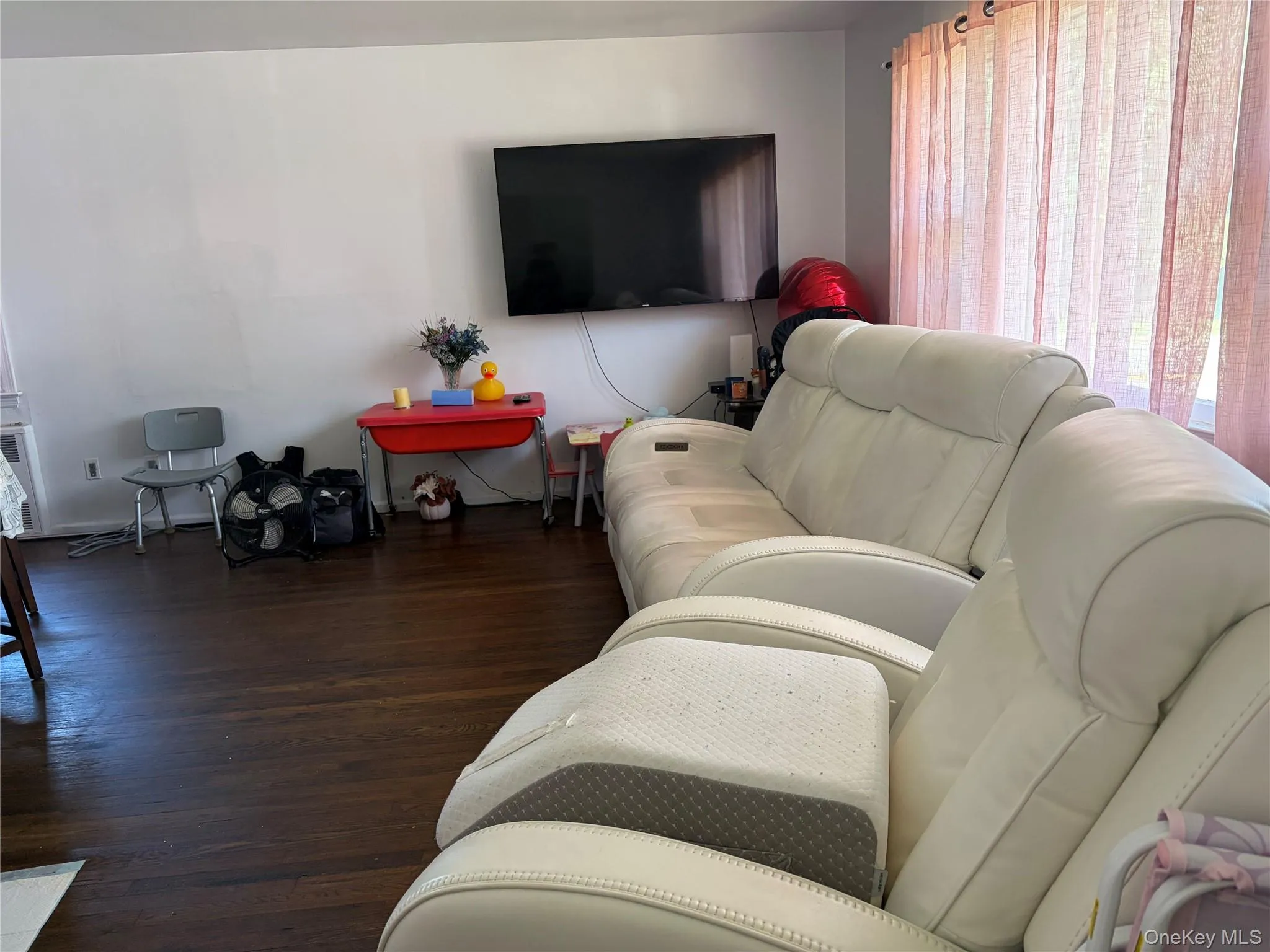 159 Church Street, Hempstead, NY, 3 Bedrooms Bedrooms, 6 Rooms Rooms,2 BathroomsBathrooms,Residential,For Rent,Church,0,1026721 159 Church Street, Hempstead, NY, 3 Bedrooms Bedrooms, 6 Rooms Rooms,2 BathroomsBathrooms,Residential,For Rent,Church,0,1026721