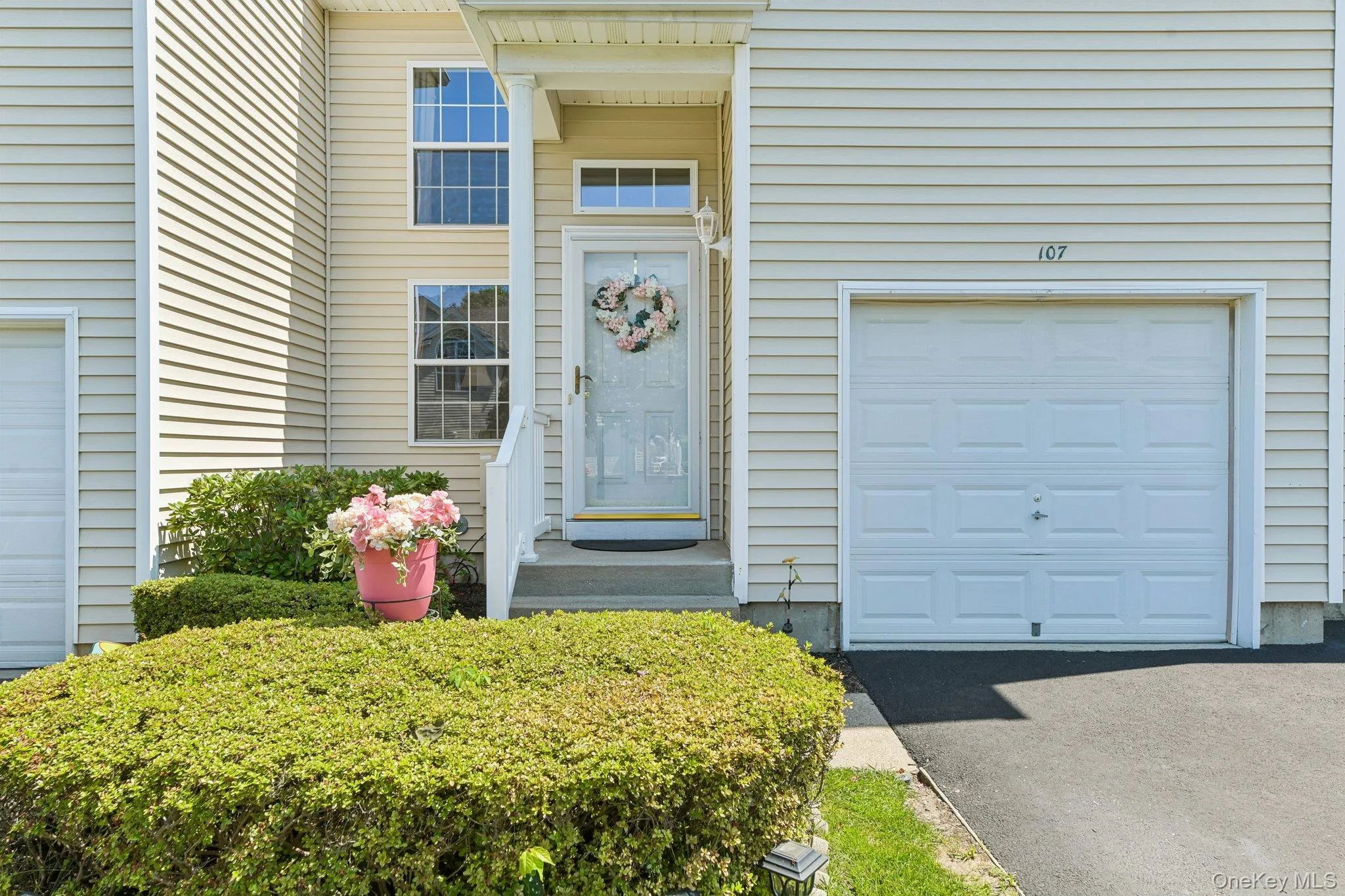 107 Kettles Lane, Brookhaven, NY, 2 Bedrooms Bedrooms, 8 Rooms Rooms,2 BathroomsBathrooms,Residential,For Rent,Kettles,0,1026723 107 Kettles Lane, Brookhaven, NY, 2 Bedrooms Bedrooms, 8 Rooms Rooms,2 BathroomsBathrooms,Residential,For Rent,Kettles,0,1026723