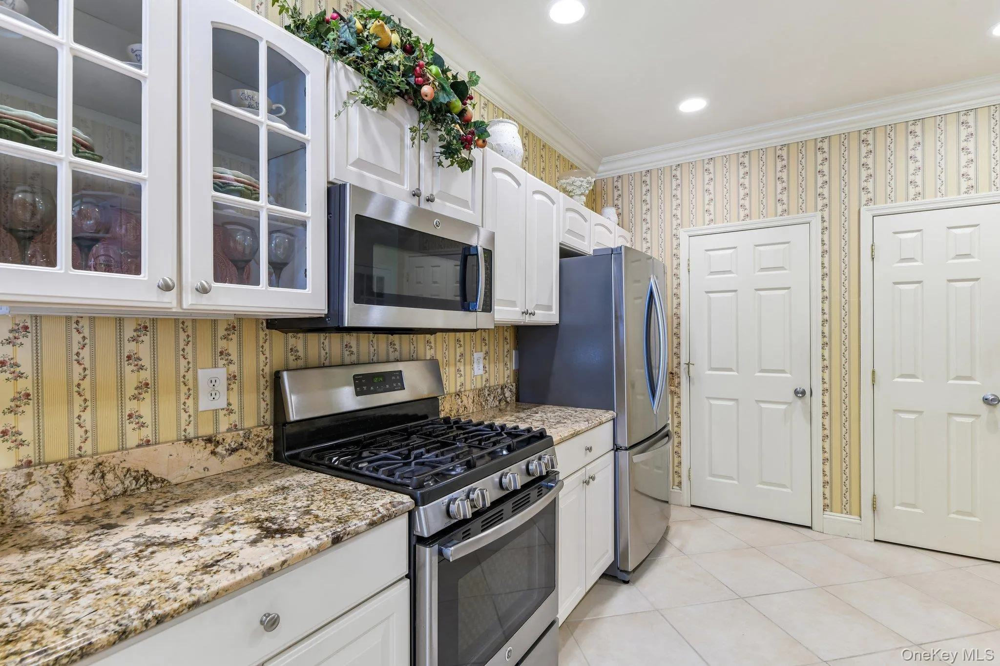 107 Kettles Lane, Brookhaven, NY, 2 Bedrooms Bedrooms, 8 Rooms Rooms,2 BathroomsBathrooms,Residential,For Rent,Kettles,0,1026723 107 Kettles Lane, Brookhaven, NY, 2 Bedrooms Bedrooms, 8 Rooms Rooms,2 BathroomsBathrooms,Residential,For Rent,Kettles,0,1026723