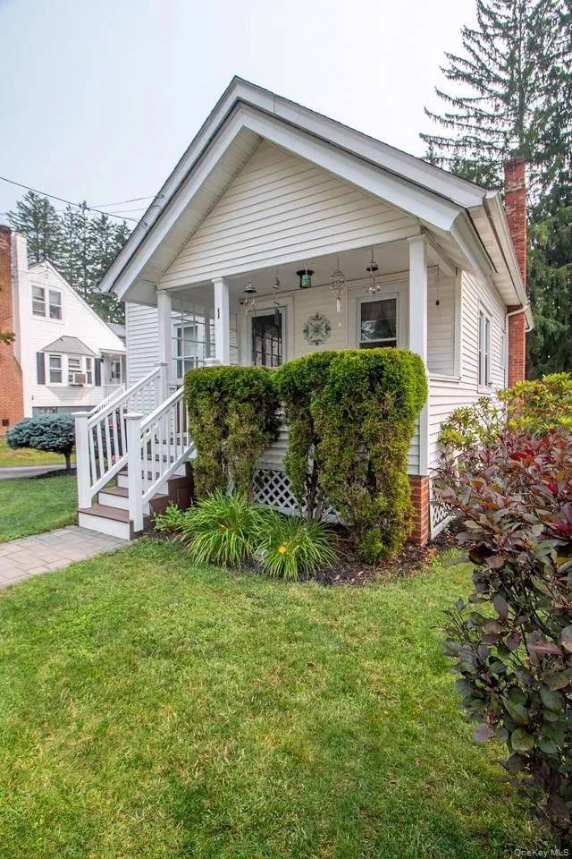 1 Carnation Avenue, Wawarsing, NY, 3 Bedrooms Bedrooms, 5 Rooms Rooms,1 BathroomBathrooms,Residential,For Rent,Carnation,0,1026731 1 Carnation Avenue, Wawarsing, NY, 3 Bedrooms Bedrooms, 5 Rooms Rooms,1 BathroomBathrooms,Residential,For Rent,Carnation,0,1026731