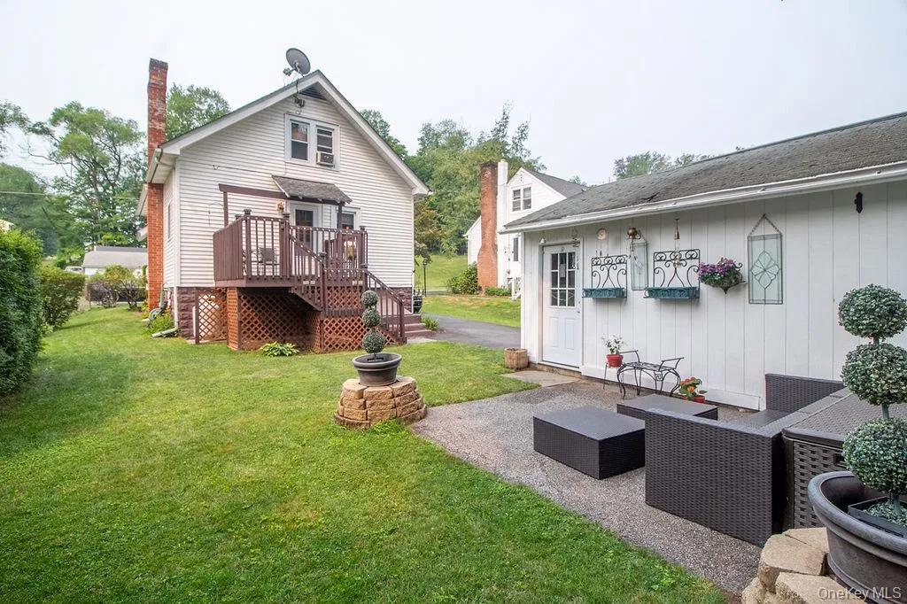 1 Carnation Avenue, Wawarsing, NY, 3 Bedrooms Bedrooms, 5 Rooms Rooms,1 BathroomBathrooms,Residential,For Rent,Carnation,0,1026731 1 Carnation Avenue, Wawarsing, NY, 3 Bedrooms Bedrooms, 5 Rooms Rooms,1 BathroomBathrooms,Residential,For Rent,Carnation,0,1026731