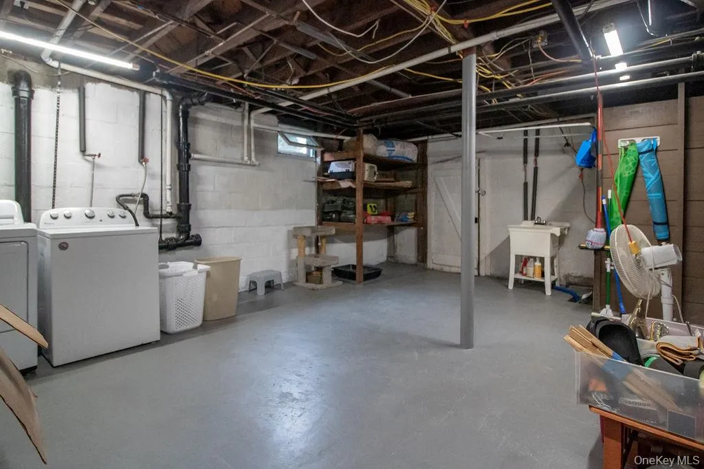 1 Carnation Avenue, Wawarsing, NY, 3 Bedrooms Bedrooms, 5 Rooms Rooms,1 BathroomBathrooms,Residential,For Rent,Carnation,0,1026731 1 Carnation Avenue, Wawarsing, NY, 3 Bedrooms Bedrooms, 5 Rooms Rooms,1 BathroomBathrooms,Residential,For Rent,Carnation,0,1026731