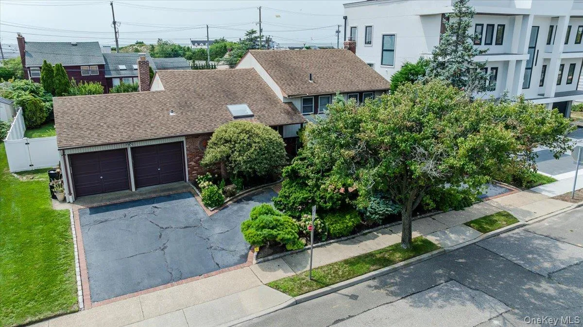 1417 Park Street, Hempstead, NY, 4 Bedrooms Bedrooms, 9 Rooms Rooms,3 BathroomsBathrooms,Residential,For Rent,Park,0,1026745 1417 Park Street, Hempstead, NY, 4 Bedrooms Bedrooms, 9 Rooms Rooms,3 BathroomsBathrooms,Residential,For Rent,Park,0,1026745