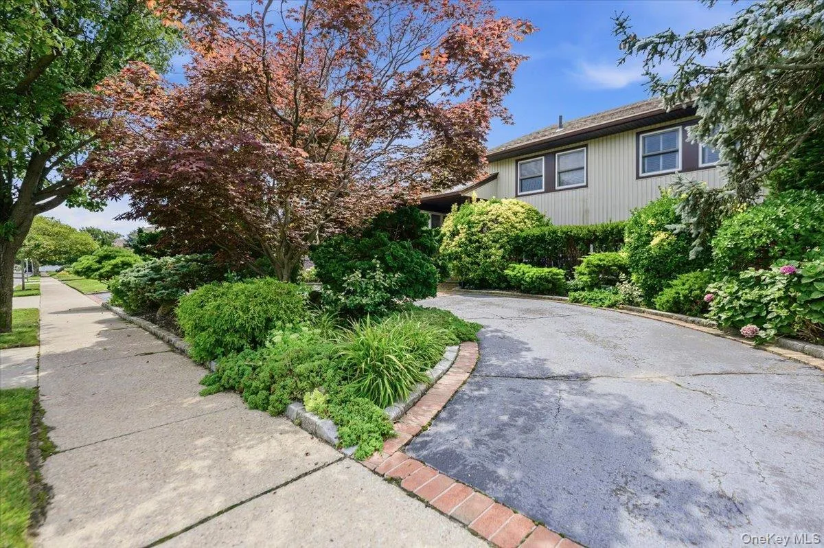 1417 Park Street, Hempstead, NY, 4 Bedrooms Bedrooms, 9 Rooms Rooms,3 BathroomsBathrooms,Residential,For Rent,Park,0,1026745 1417 Park Street, Hempstead, NY, 4 Bedrooms Bedrooms, 9 Rooms Rooms,3 BathroomsBathrooms,Residential,For Rent,Park,0,1026745