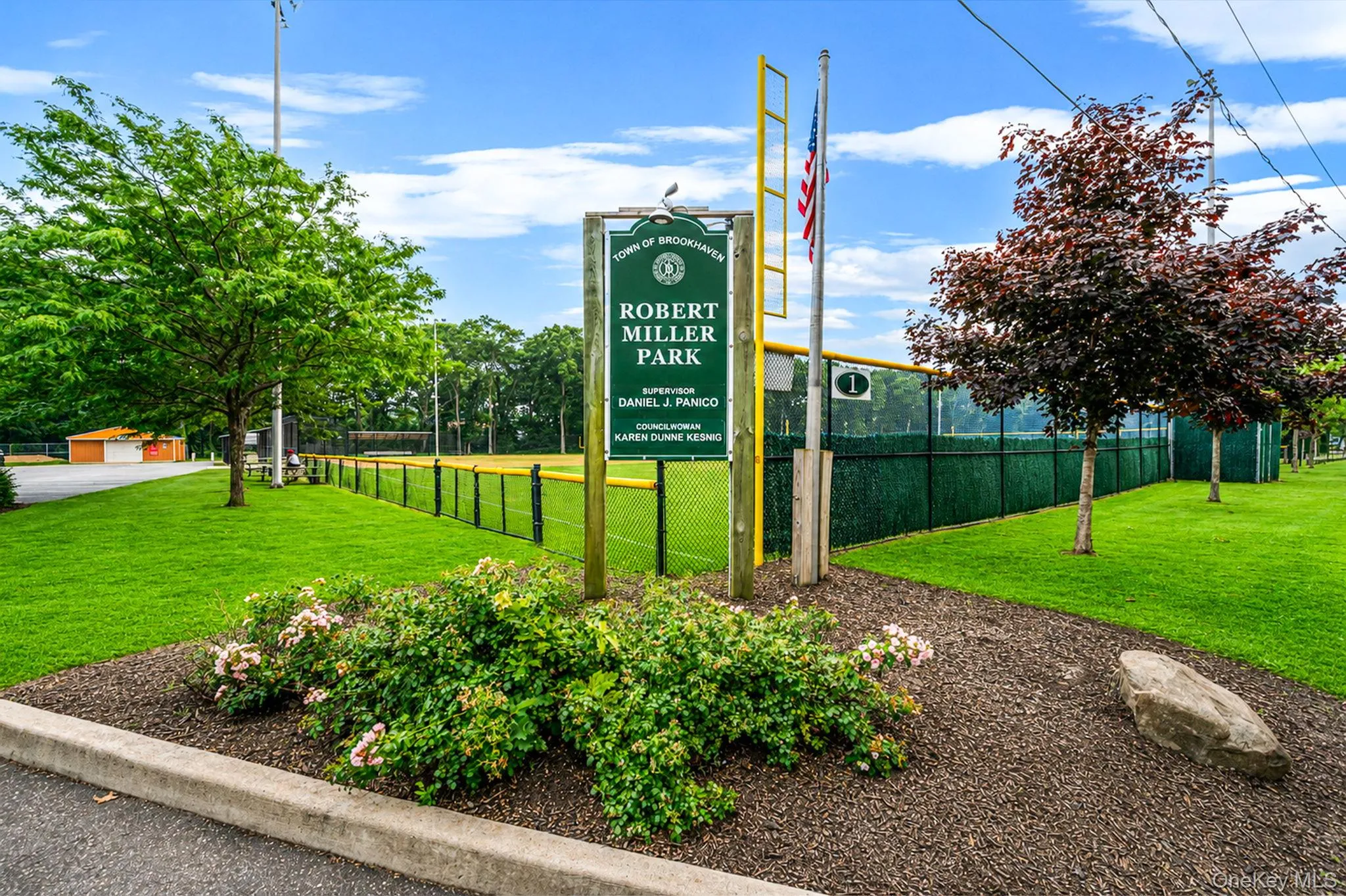 11 Mayfield, Brookhaven, NY, 3 Bedrooms Bedrooms, 6 Rooms Rooms,2 BathroomsBathrooms,Residential,For Rent,Mayfield,0,1026749 11 Mayfield, Brookhaven, NY, 3 Bedrooms Bedrooms, 6 Rooms Rooms,2 BathroomsBathrooms,Residential,For Rent,Mayfield,0,1026749