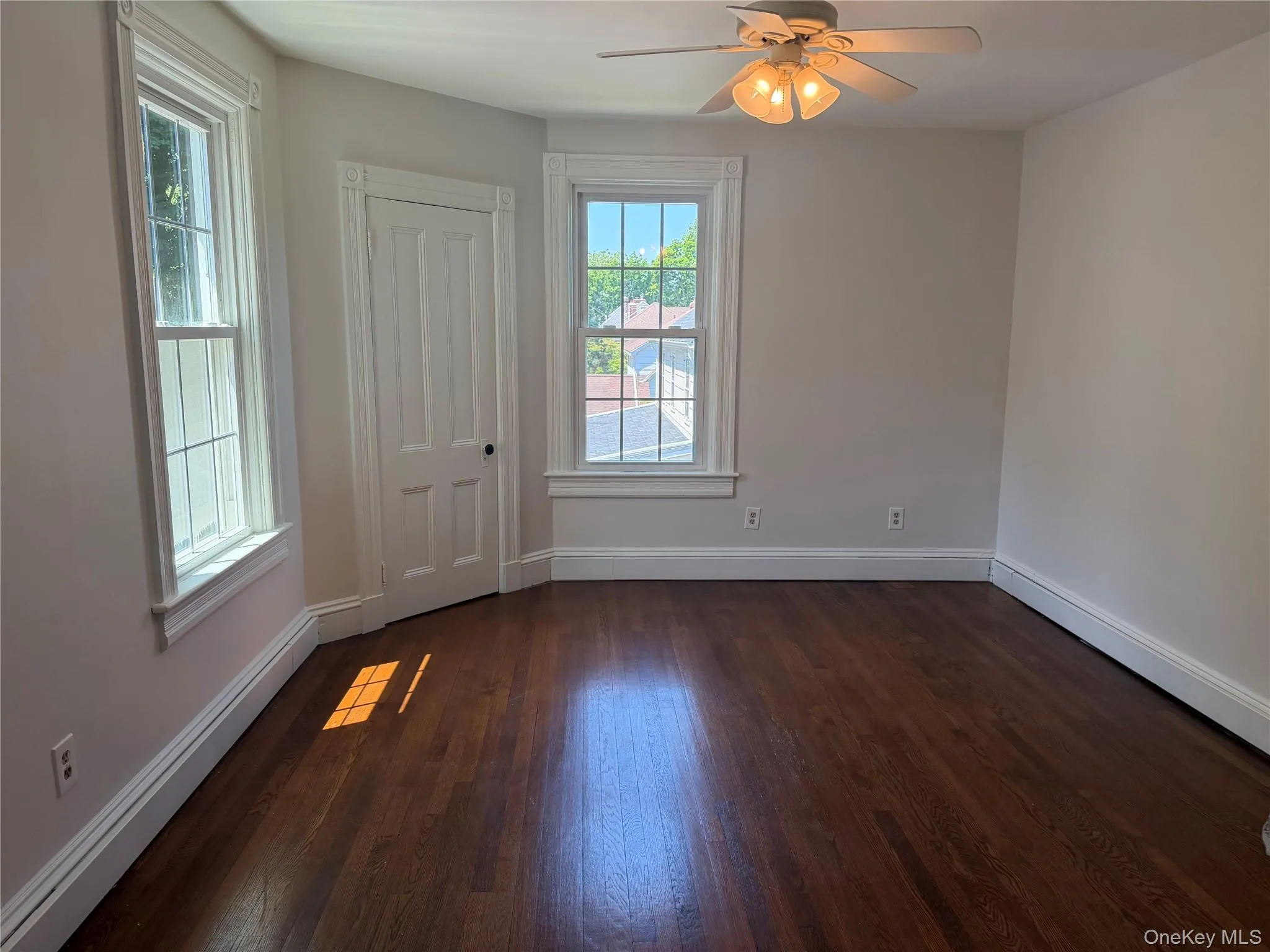 13 Walnut Street, Oyster Bay, NY, 3 Bedrooms Bedrooms, 8 Rooms Rooms,2 BathroomsBathrooms,Residential Lease,For Rent,Walnut,0,1026754 13 Walnut Street, Oyster Bay, NY, 3 Bedrooms Bedrooms, 8 Rooms Rooms,2 BathroomsBathrooms,Residential Lease,For Rent,Walnut,0,1026754
