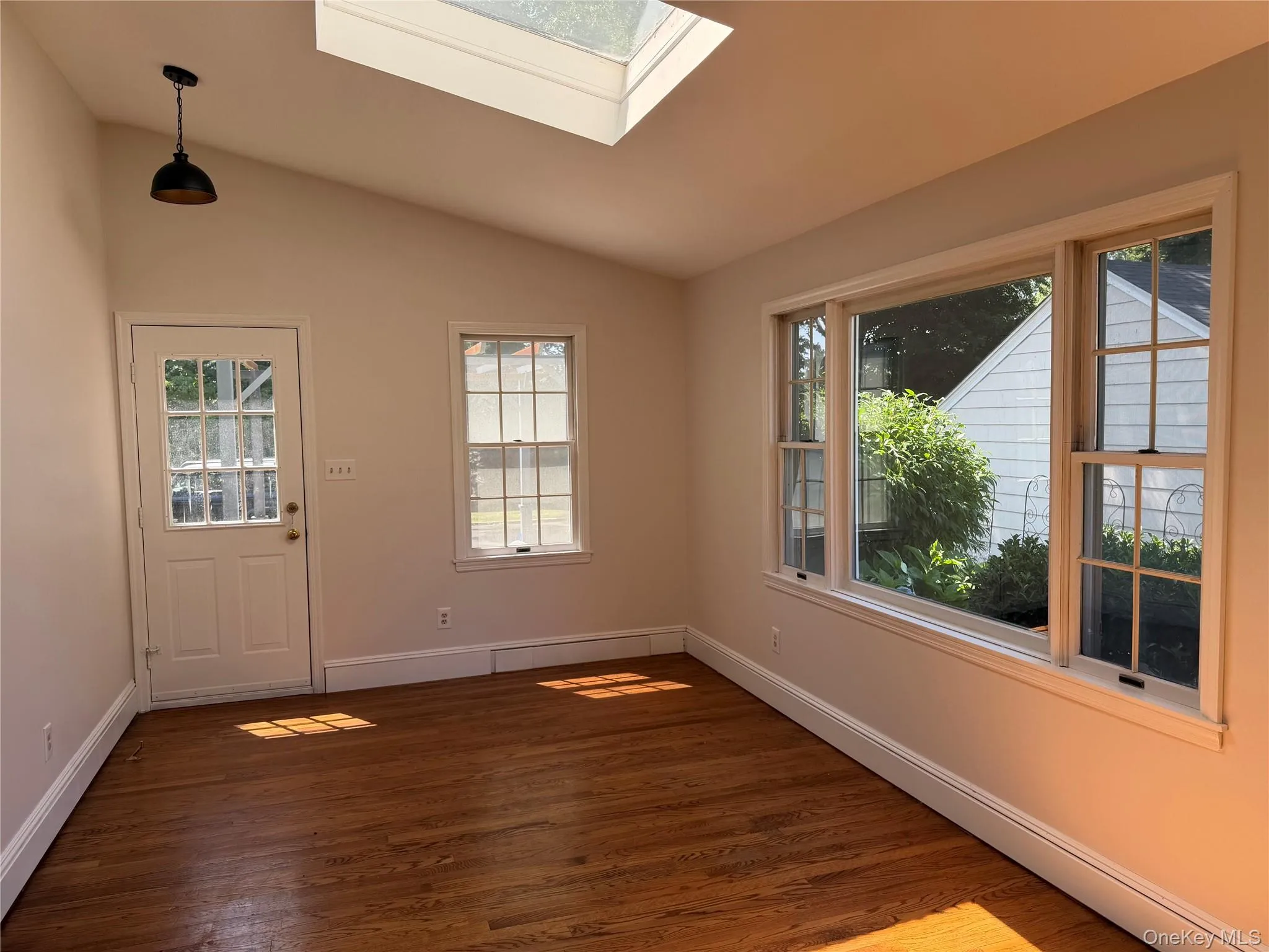13 Walnut Street, Oyster Bay, NY, 3 Bedrooms Bedrooms, 8 Rooms Rooms,2 BathroomsBathrooms,Residential Lease,For Rent,Walnut,0,1026754 13 Walnut Street, Oyster Bay, NY, 3 Bedrooms Bedrooms, 8 Rooms Rooms,2 BathroomsBathrooms,Residential Lease,For Rent,Walnut,0,1026754