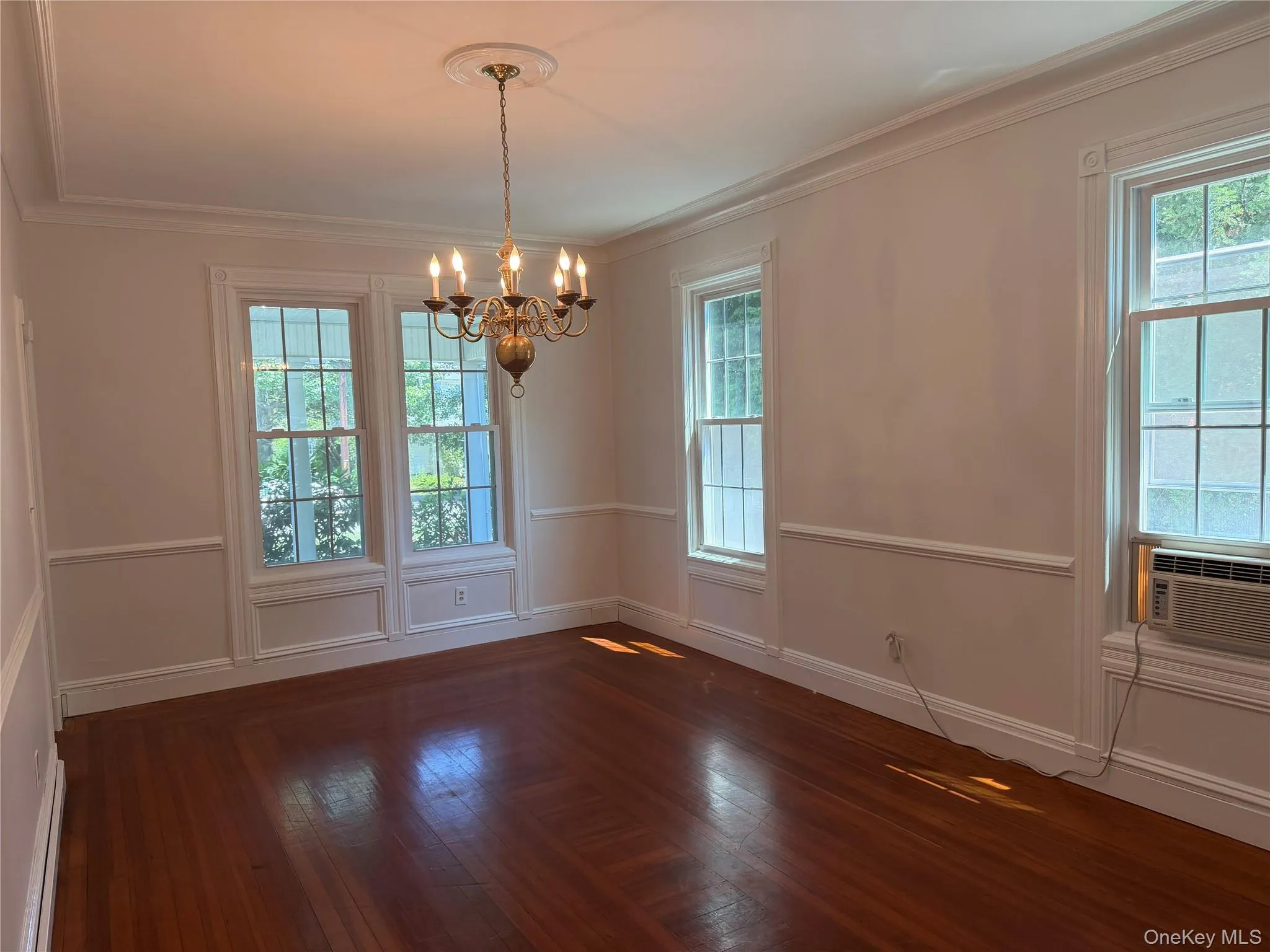 13 Walnut Street, Oyster Bay, NY, 3 Bedrooms Bedrooms, 8 Rooms Rooms,2 BathroomsBathrooms,Residential Lease,For Rent,Walnut,0,1026754 13 Walnut Street, Oyster Bay, NY, 3 Bedrooms Bedrooms, 8 Rooms Rooms,2 BathroomsBathrooms,Residential Lease,For Rent,Walnut,0,1026754