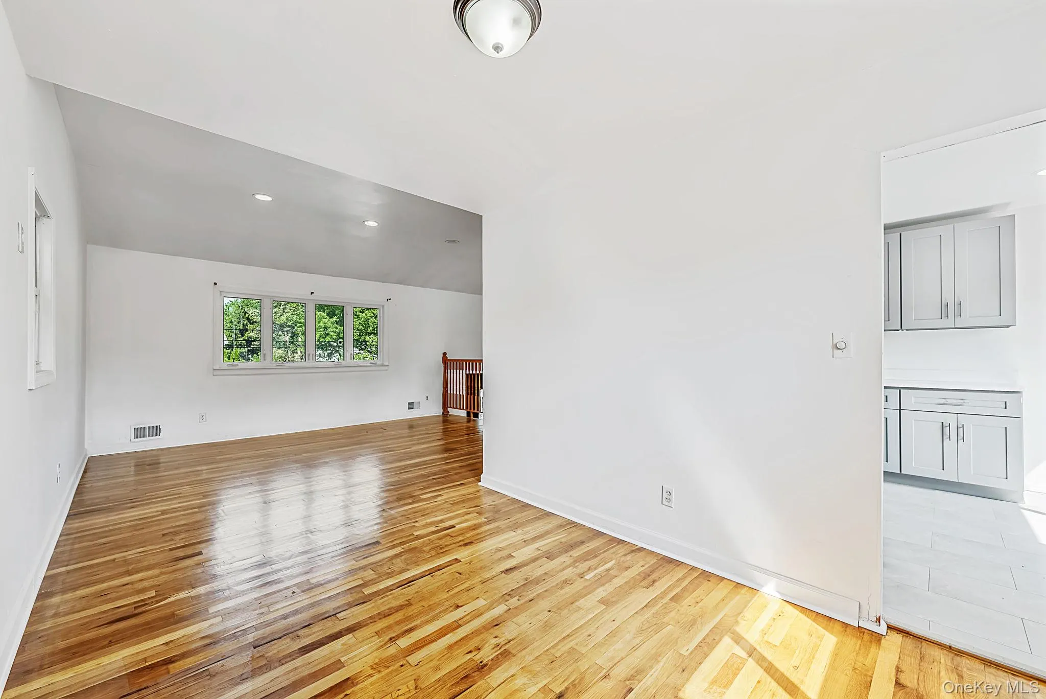 49 Eastern Avenue, Babylon, NY, 6 Bedrooms Bedrooms, 15 Rooms Rooms,3 BathroomsBathrooms,Residential,For Rent,Eastern,0,1026757 49 Eastern Avenue, Babylon, NY, 6 Bedrooms Bedrooms, 15 Rooms Rooms,3 BathroomsBathrooms,Residential,For Rent,Eastern,0,1026757