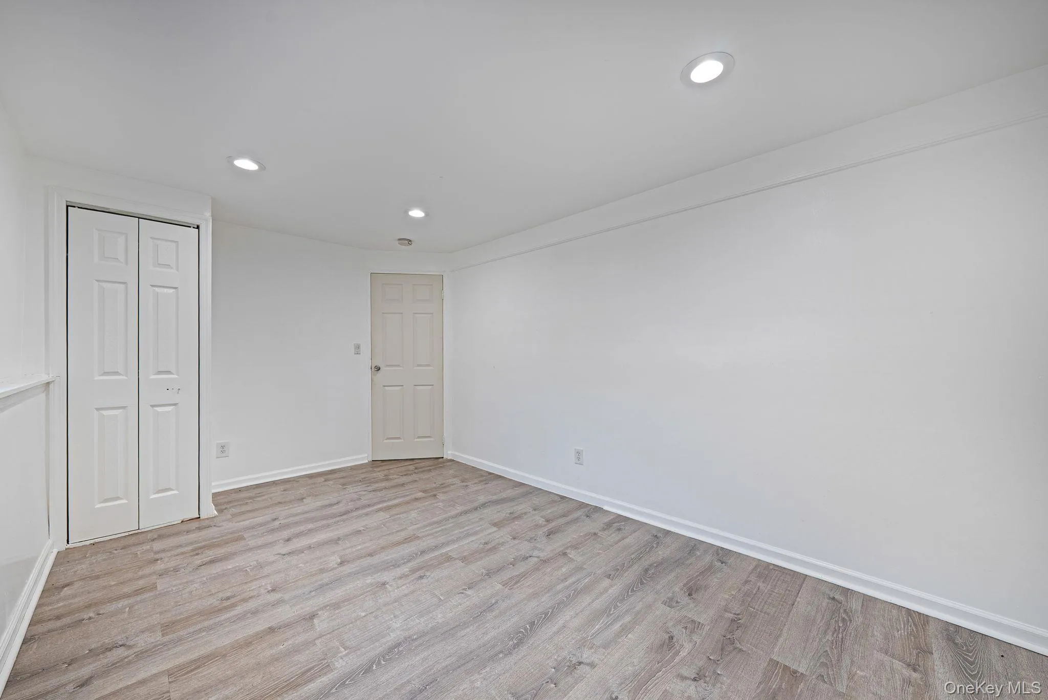 49 Eastern Avenue, Babylon, NY, 6 Bedrooms Bedrooms, 15 Rooms Rooms,3 BathroomsBathrooms,Residential,For Rent,Eastern,0,1026757 49 Eastern Avenue, Babylon, NY, 6 Bedrooms Bedrooms, 15 Rooms Rooms,3 BathroomsBathrooms,Residential,For Rent,Eastern,0,1026757
