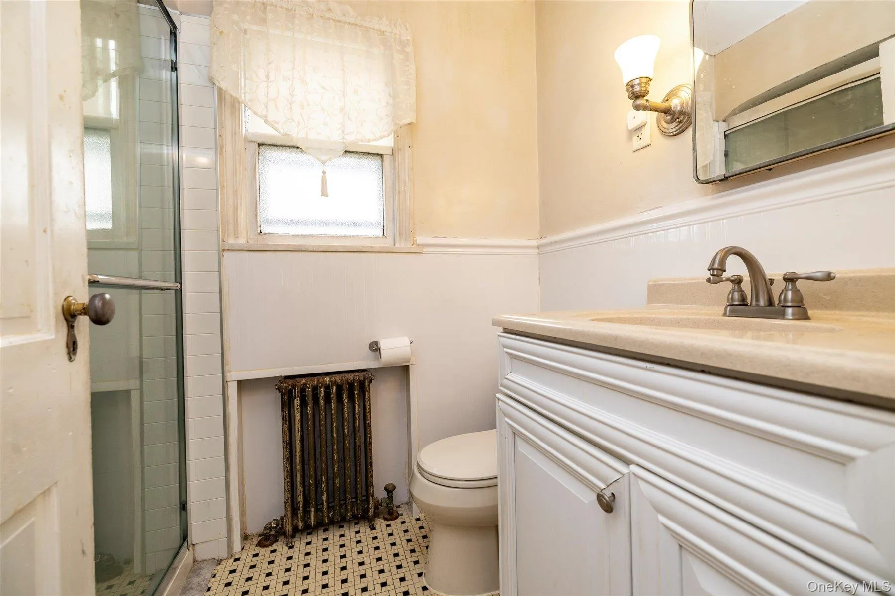 full bathroom floor one full bathroom floor one