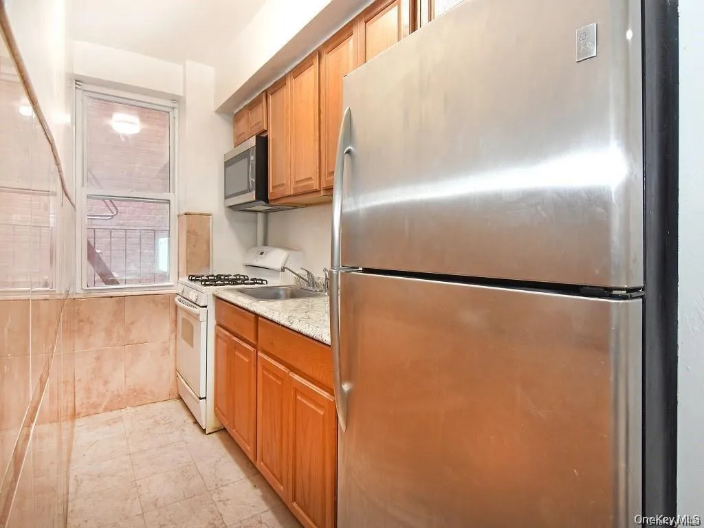 2191 Bolton St, New York, NY, 3 Rooms Rooms,1 BathroomBathrooms,Residential,For Rent,Bolton St,0,1026759 2191 Bolton St, New York, NY, 3 Rooms Rooms,1 BathroomBathrooms,Residential,For Rent,Bolton St,0,1026759