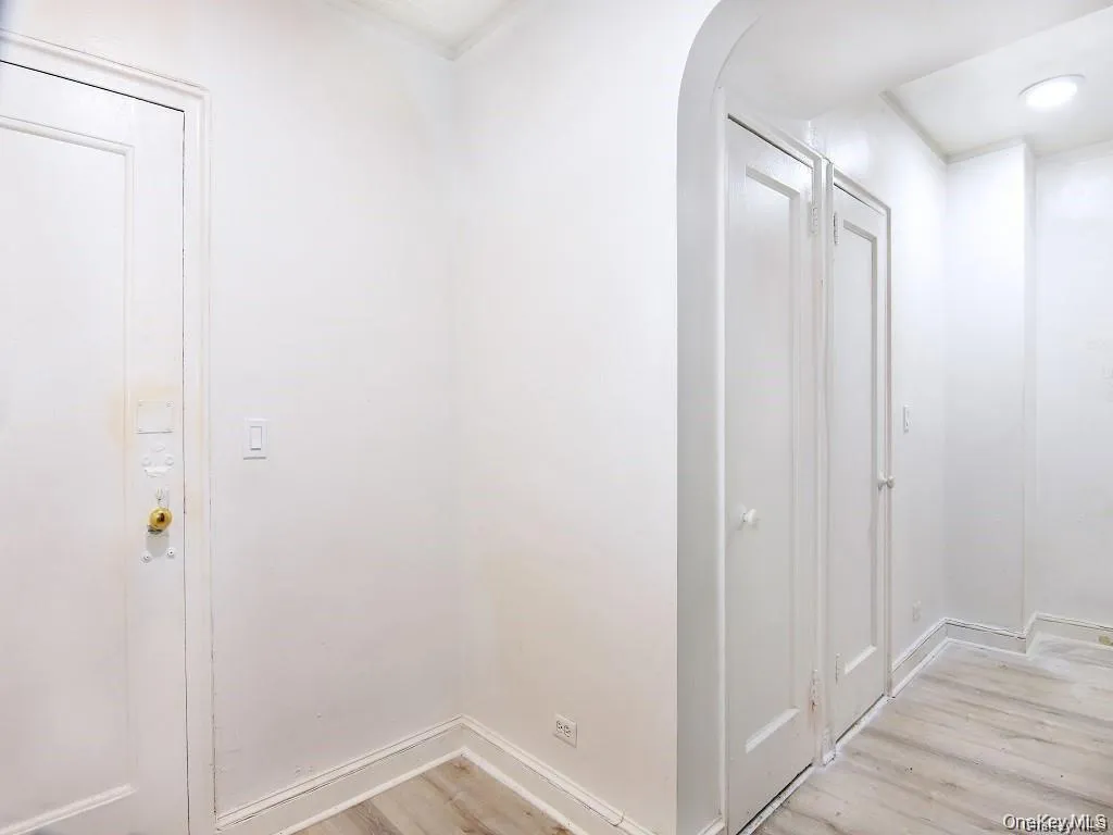 2191 Bolton St, New York, NY, 3 Rooms Rooms,1 BathroomBathrooms,Residential,For Rent,Bolton St,0,1026759 2191 Bolton St, New York, NY, 3 Rooms Rooms,1 BathroomBathrooms,Residential,For Rent,Bolton St,0,1026759