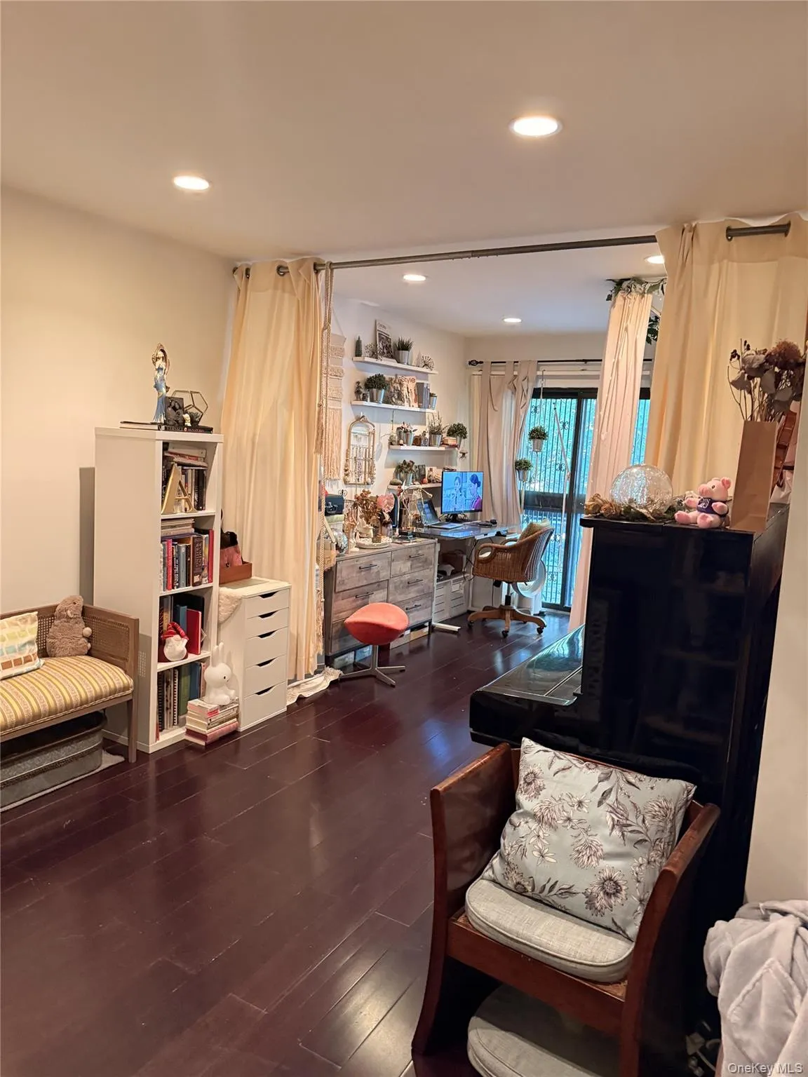 303 121st Street, New York, NY, 2 Bedrooms Bedrooms, 3 Rooms Rooms,1 BathroomBathrooms,Residential,For Rent,121st,0,1026760 303 121st Street, New York, NY, 2 Bedrooms Bedrooms, 3 Rooms Rooms,1 BathroomBathrooms,Residential,For Rent,121st,0,1026760