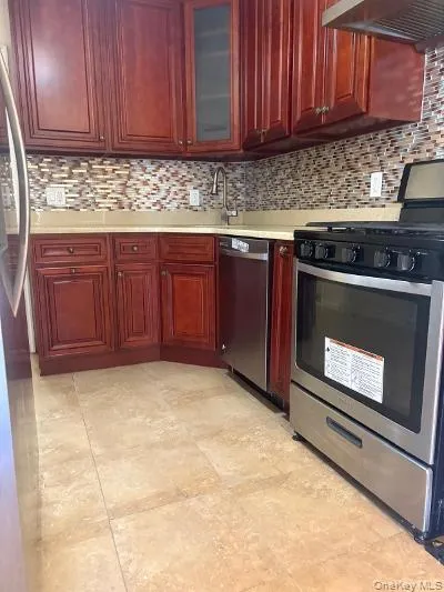 20310 Murdock Avenue, New York, NY, 3 Bedrooms Bedrooms, 6 Rooms Rooms,1 BathroomBathrooms,Residential Lease,For Rent,Murdock,0,1026761 20310 Murdock Avenue, New York, NY, 3 Bedrooms Bedrooms, 6 Rooms Rooms,1 BathroomBathrooms,Residential Lease,For Rent,Murdock,0,1026761